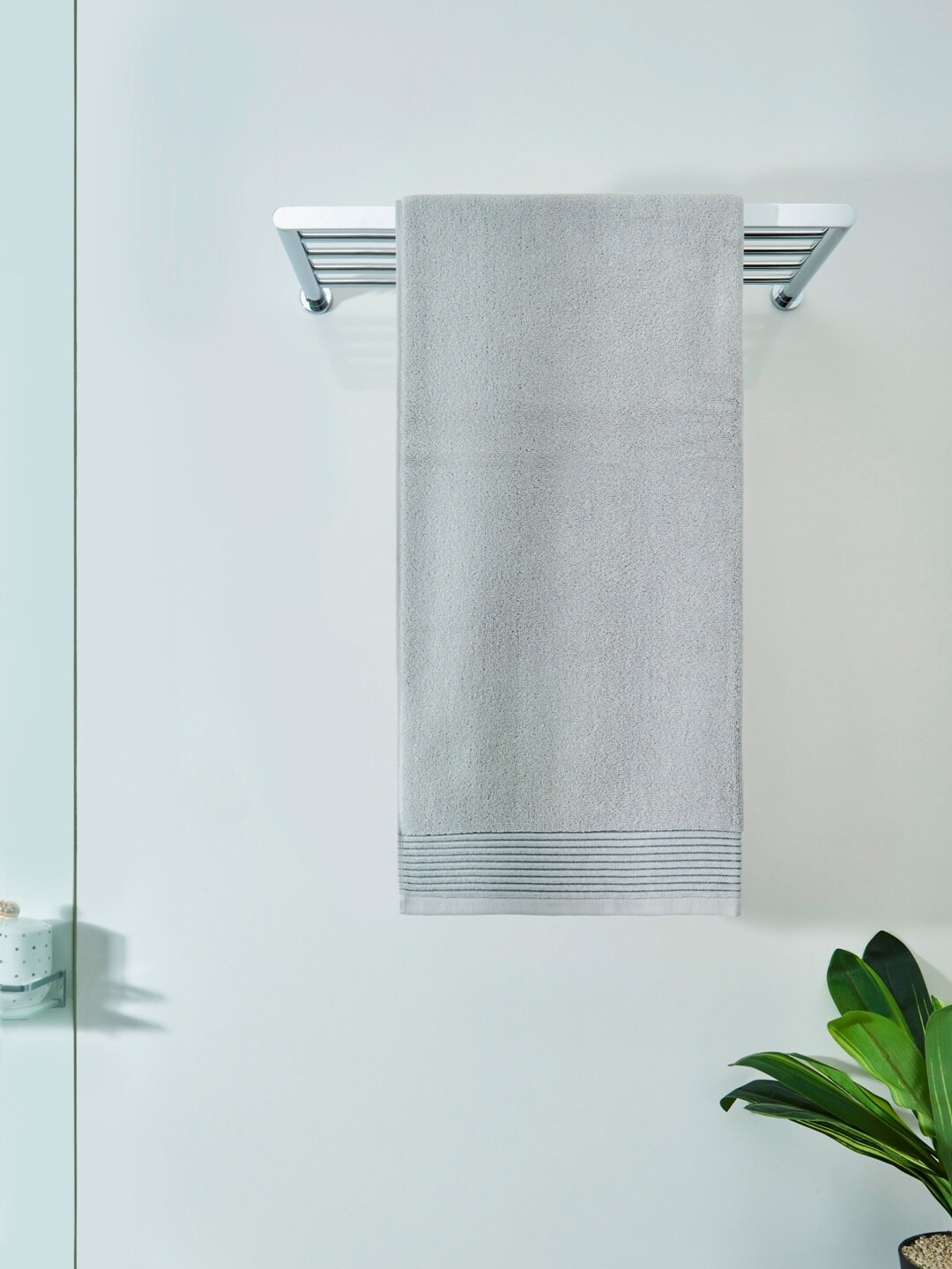 DDecor Grey Solid Cotton 550 GSM Bath Towel