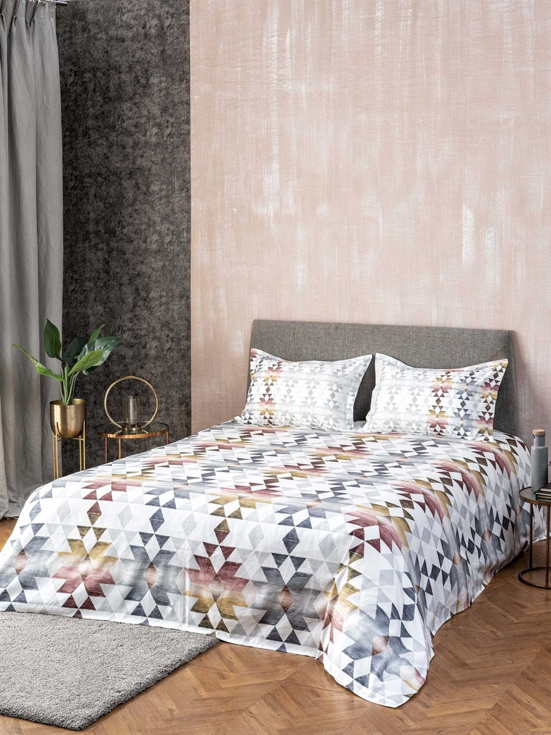 

DDecor Red Cotton Double Bed Cover with 2 Pillow Covers