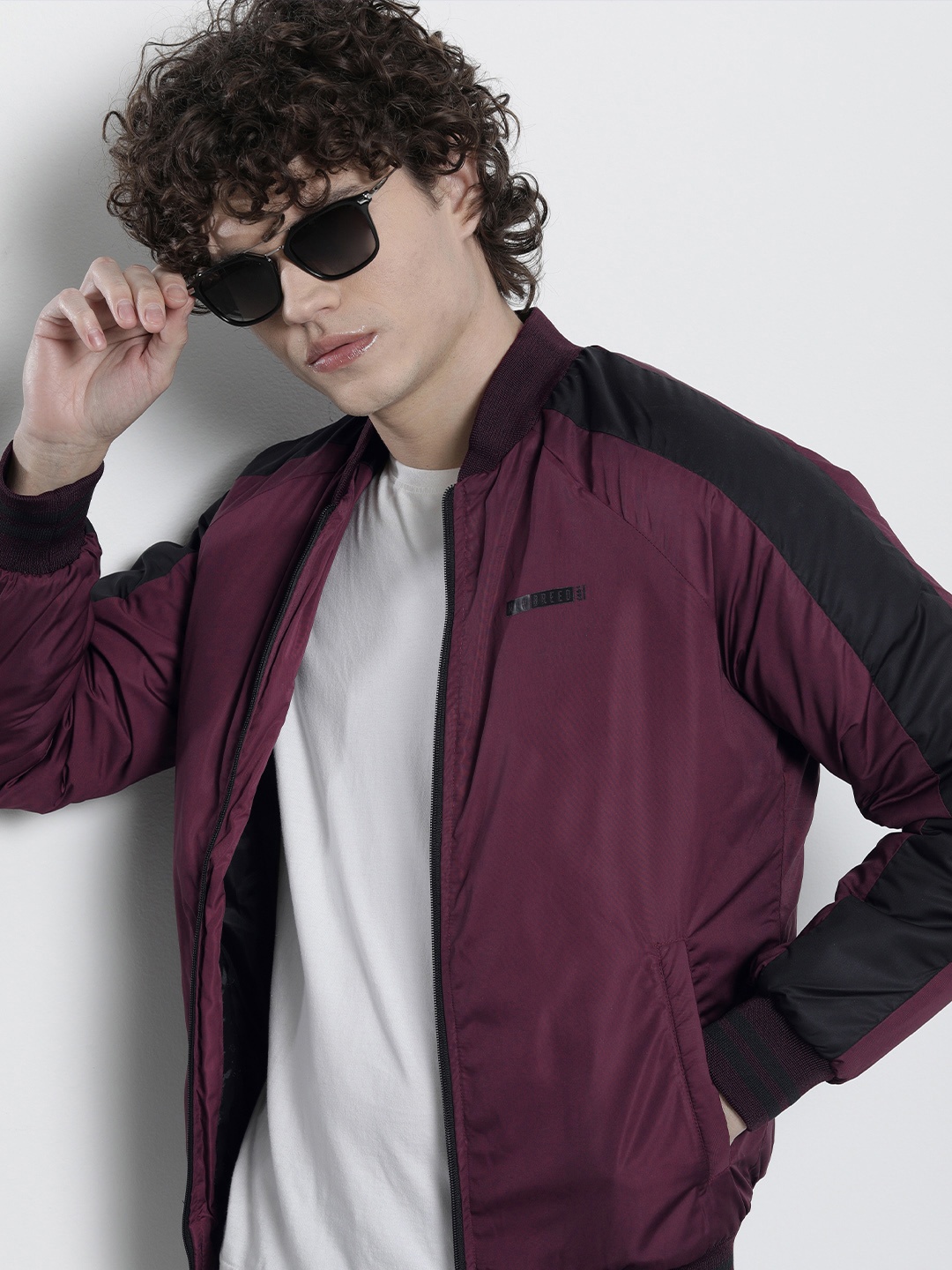 

The Indian Garage Co Men Colourblocked Bomber Jacket, Burgundy