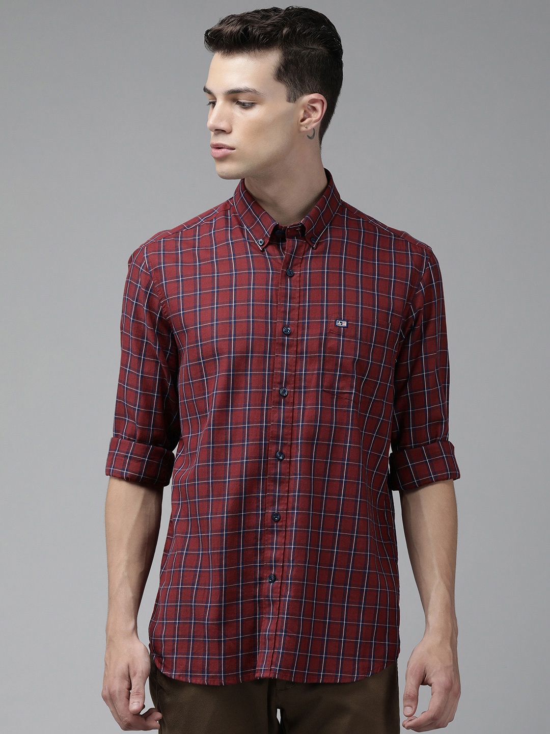 

Arrow Sport Men Maroon & Navy Blue Slim Fit Checked Casual Shirt