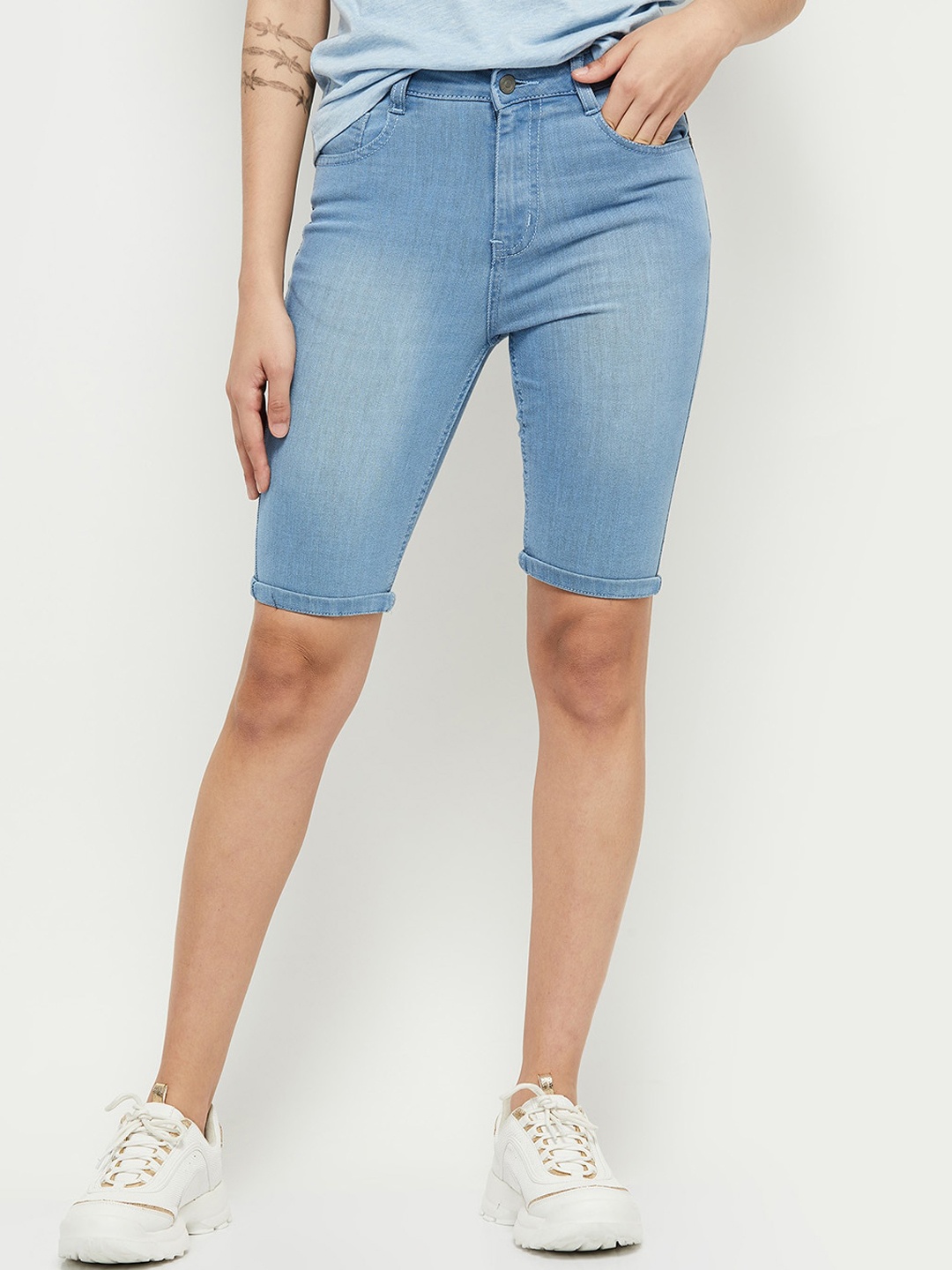 

max Women Blue Washed Slim Fit Denim Shorts