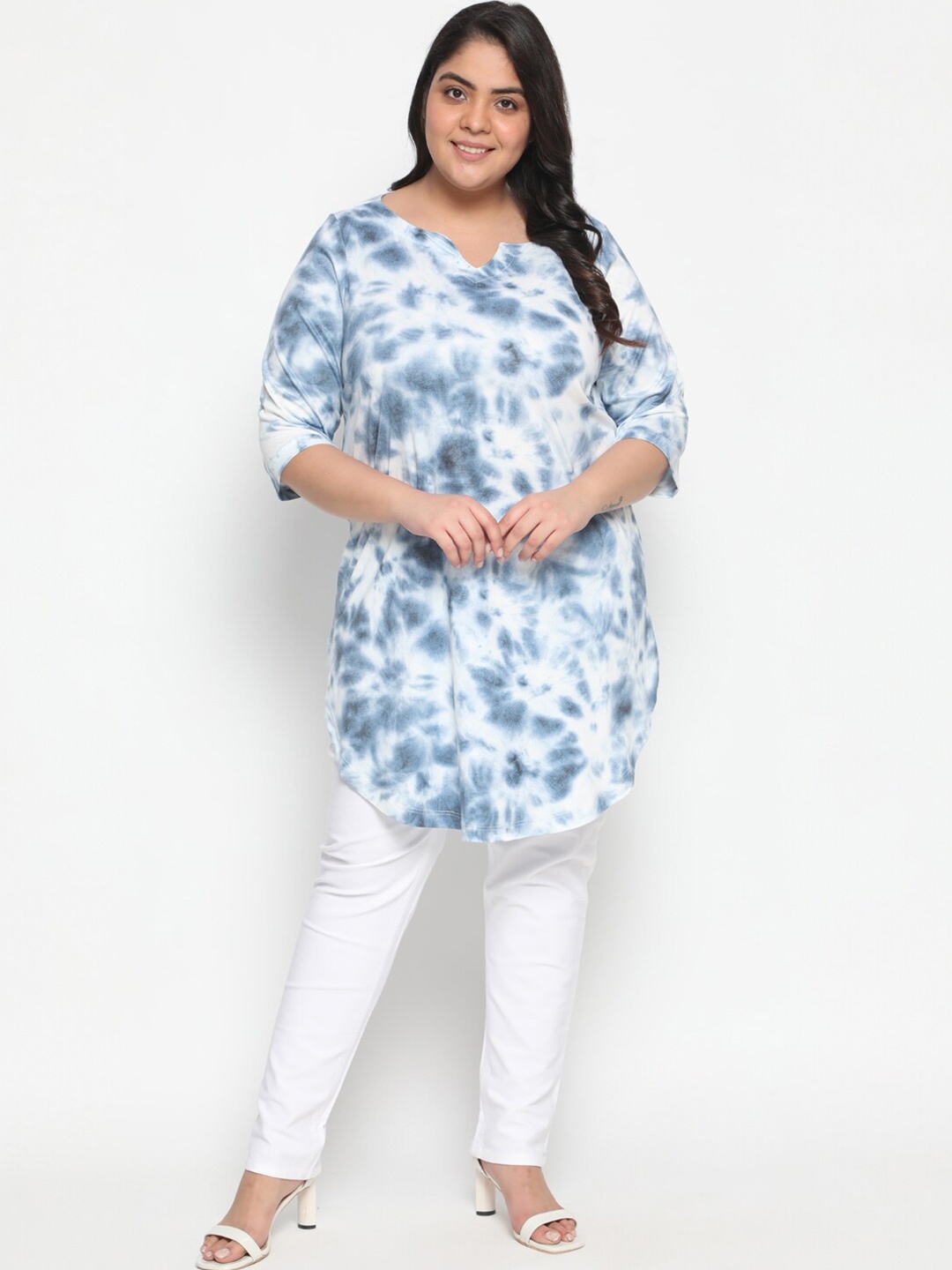 

Amydus White & Blue Printed Tunic