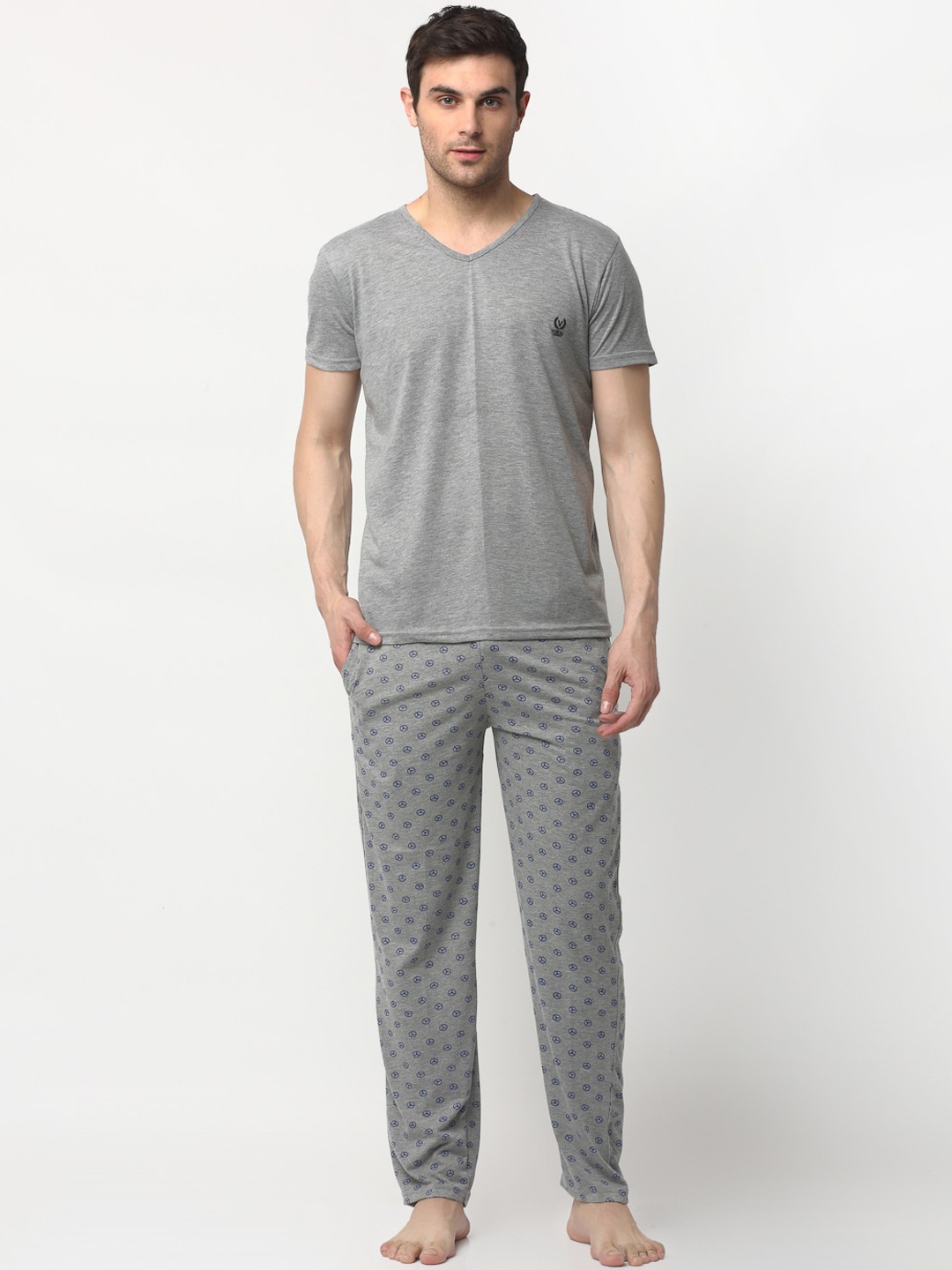 

VIMAL JONNEY Men Grey & Blue Night Suit