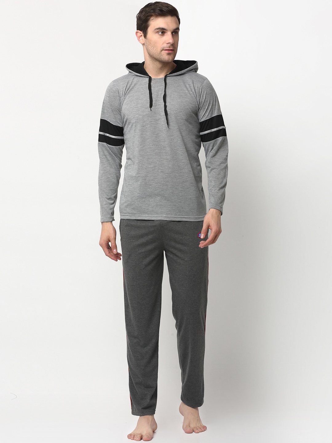 

VIMAL JONNEY Men Grey Night suit