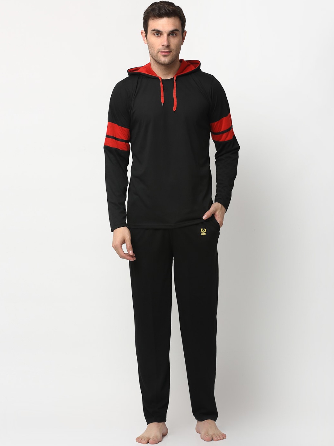 

VIMAL JONNEY Men Black Night suit