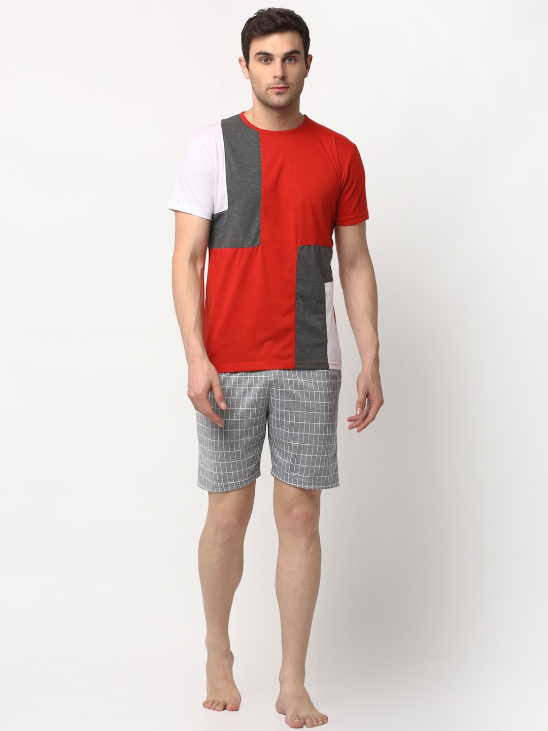 

VIMAL JONNEY Men Red & Grey Colourblocked Night suit