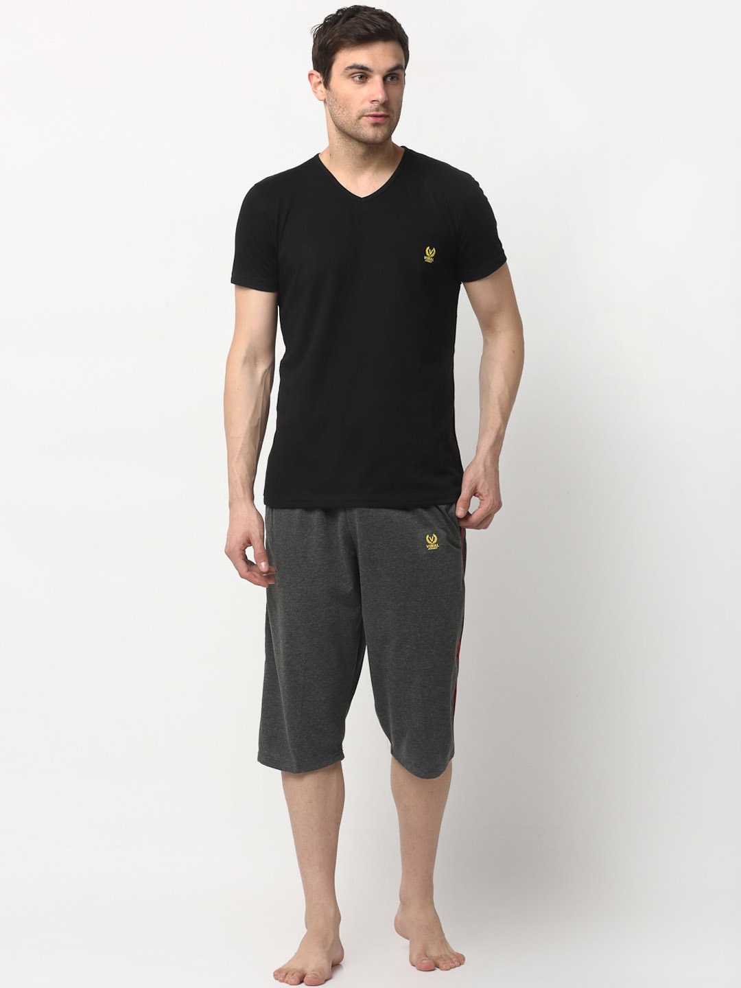 

MACK JONNEY Men Grey & Black T-shirt with Shorts