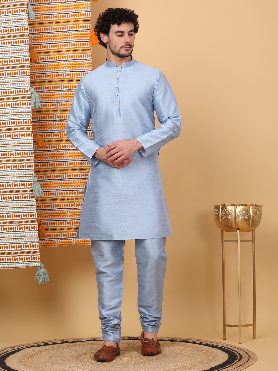 

KRAFT INDIA Men Blue Kurta with Churidar
