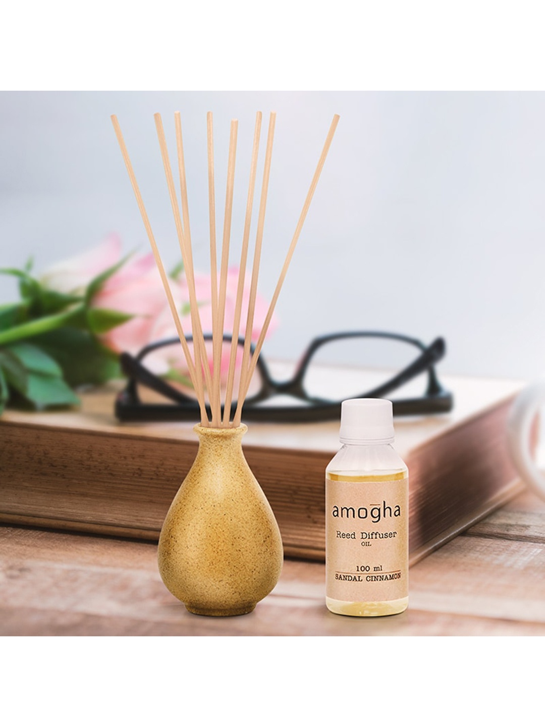 

Iris Amogha Sandal-Cinnamon Reed Diffuser Set, Yellow