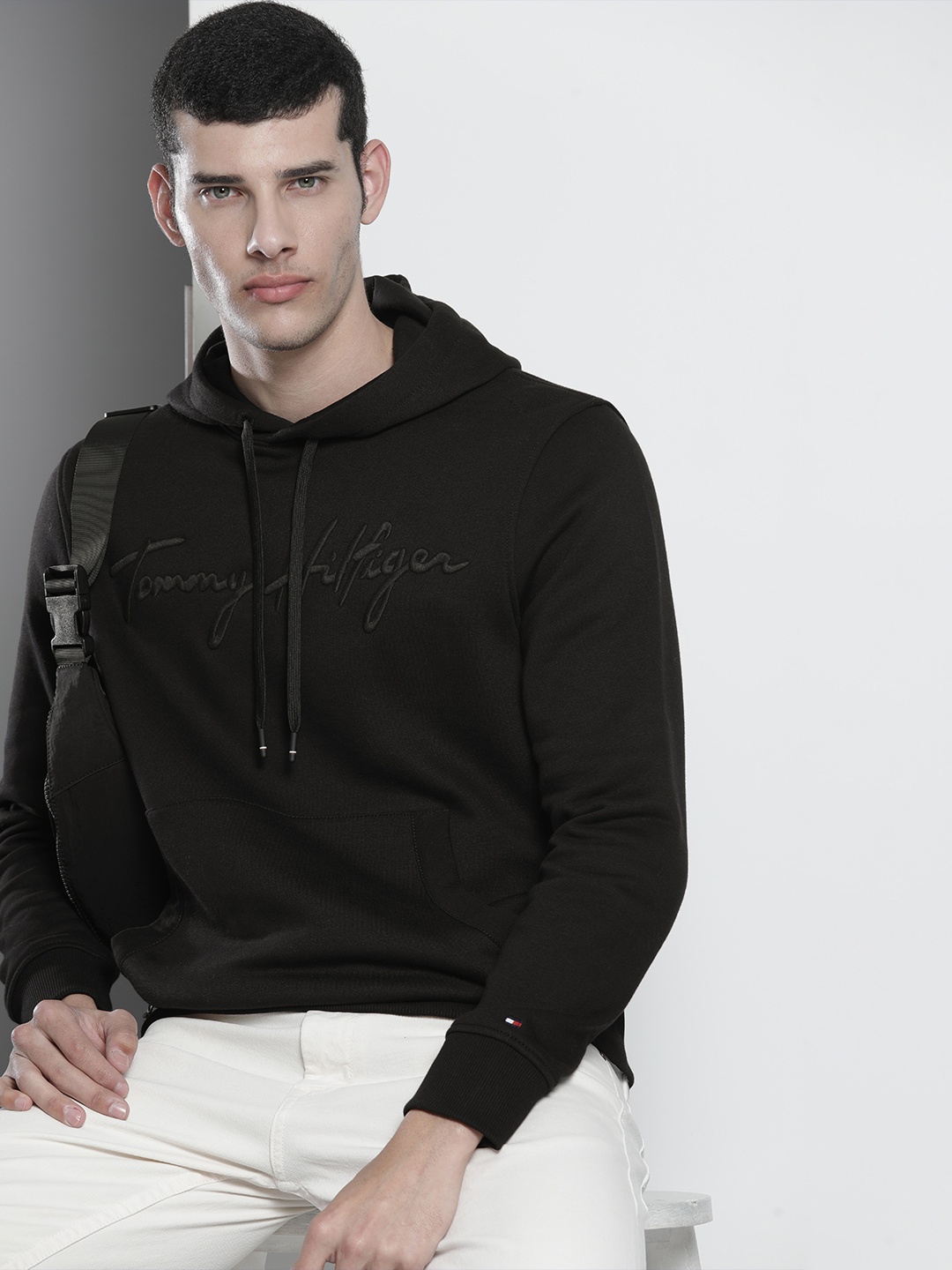 

Tommy Hilfiger Men Black Embroidered Hooded Sweatshirt