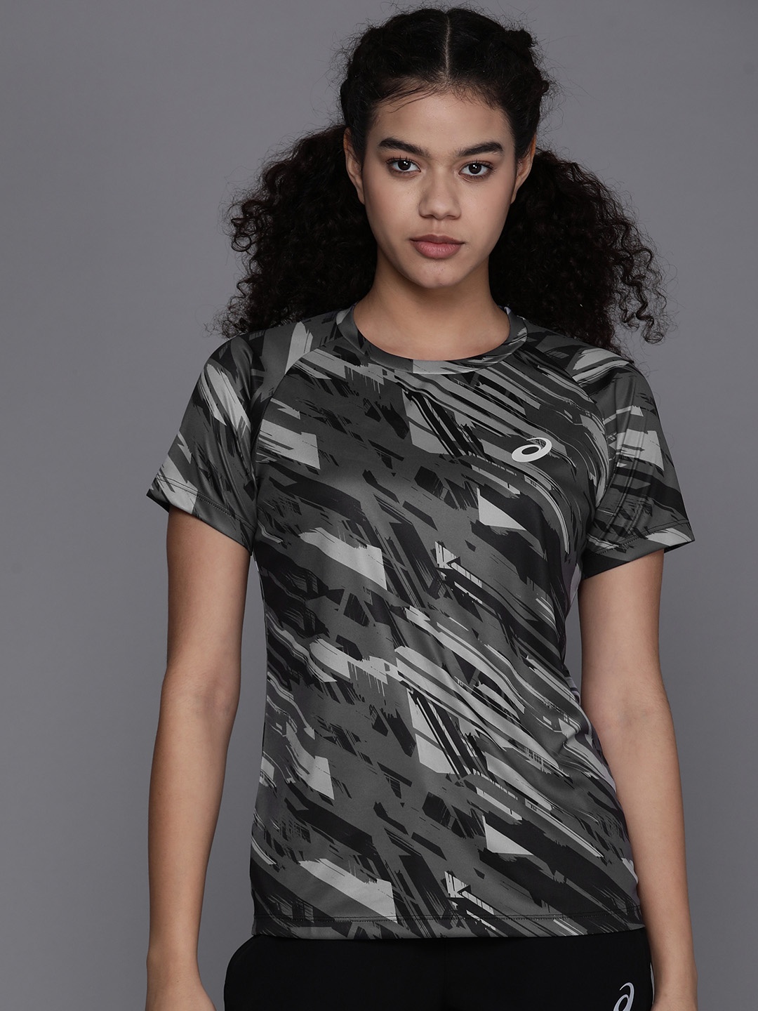 

ASICS Women Black & Grey Camouflage Printed Round-Neck Running T-shirt