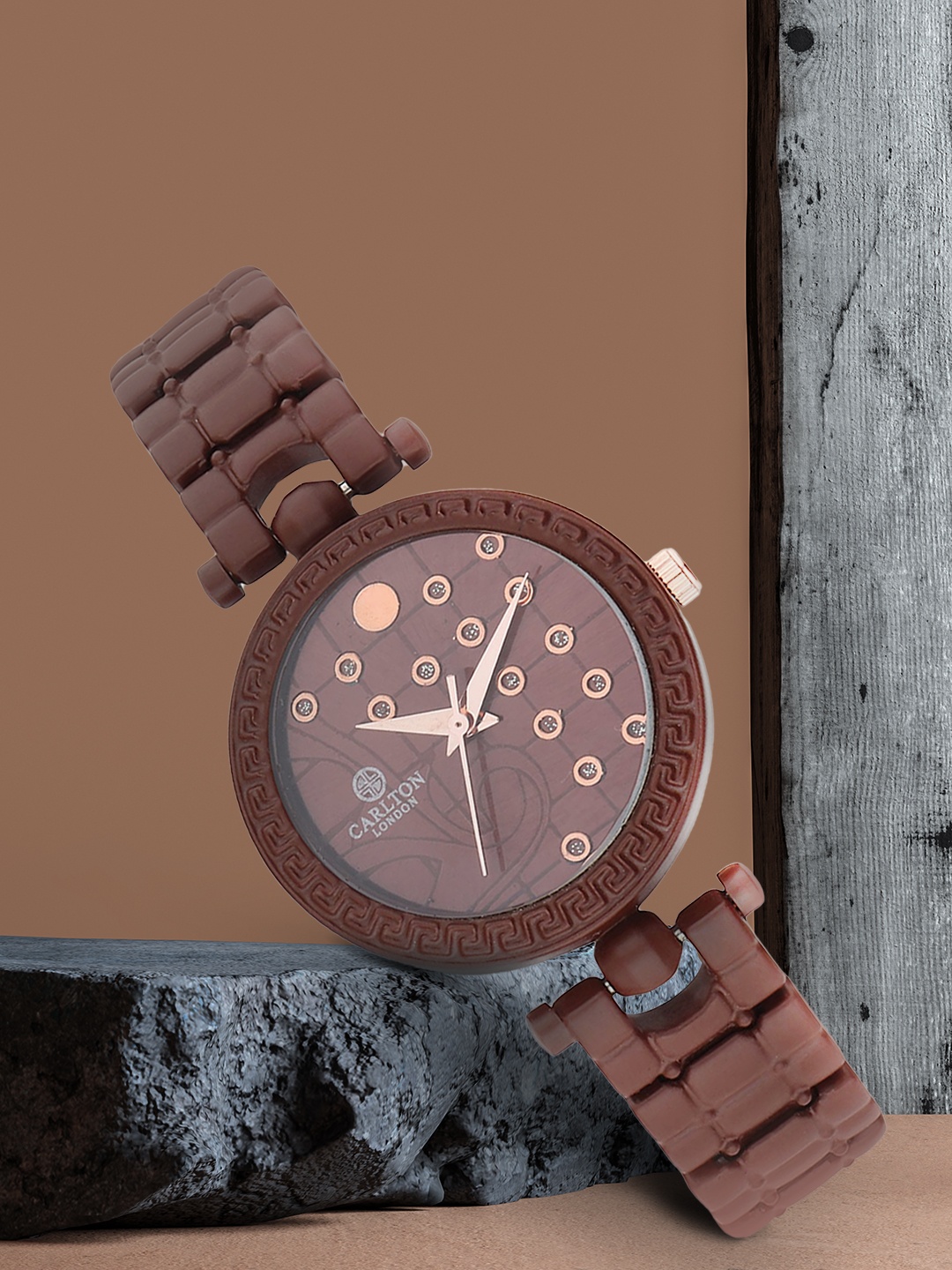 

Carlton London Women Brown Dial & Brown Analogue Watch CL062BR3