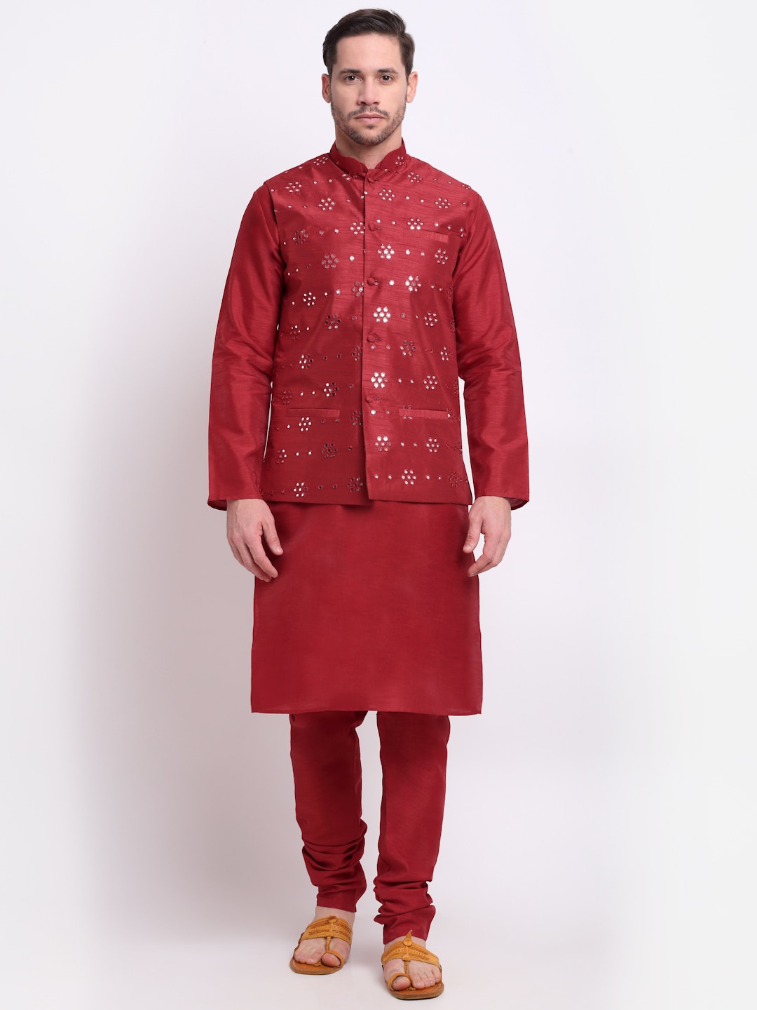 

KRAFT INDIA Men Kurta & Churidar with Jacket, Maroon