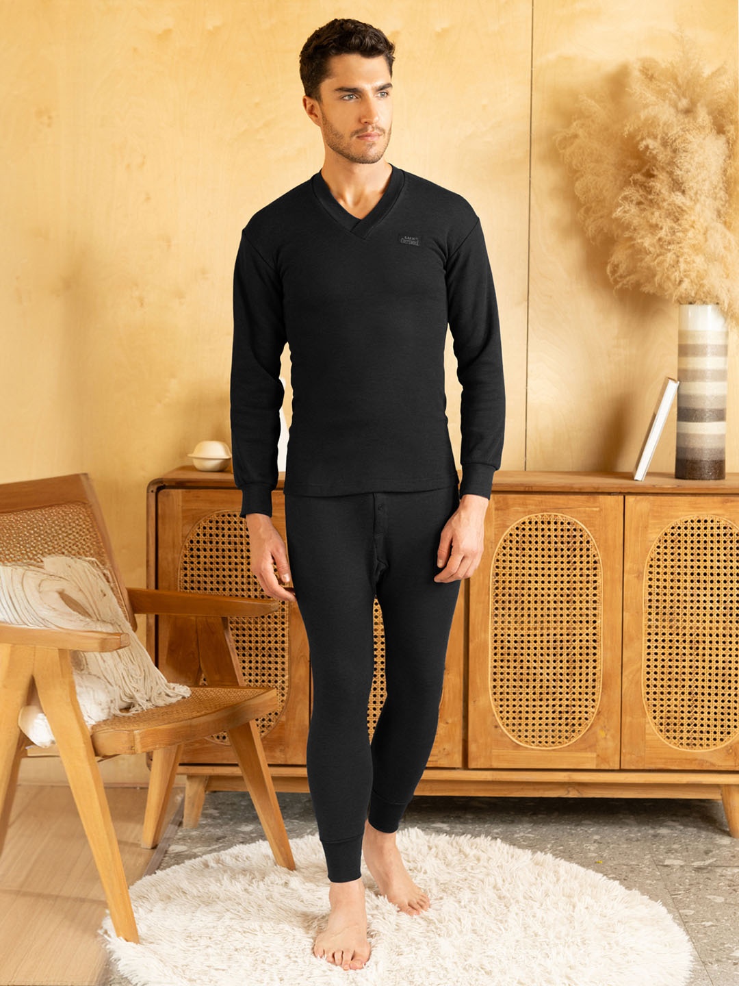 

Lux Cottswool Men Charcoal Grey Thermal Clothing Set