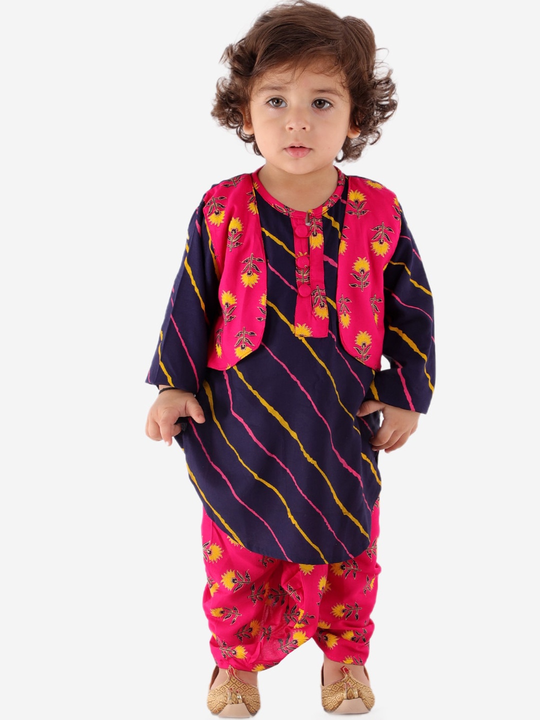 

KID1 Boys Navy Blue Lehariya Printed Pure Cotton Kurta with Dhoti Pants