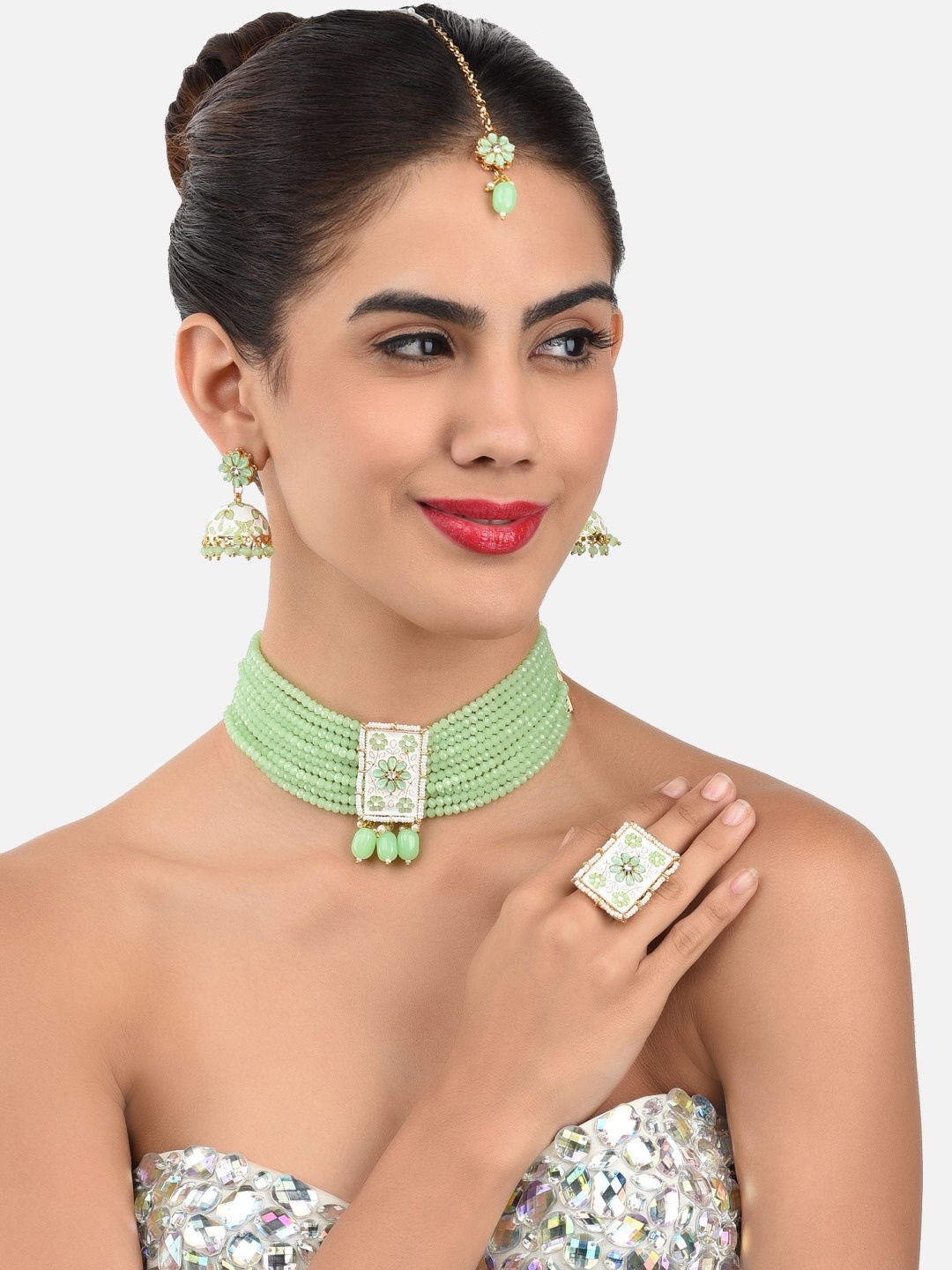 

Zaveri Pearls Gold-Plated Green Kundan Studded Jewellery Set