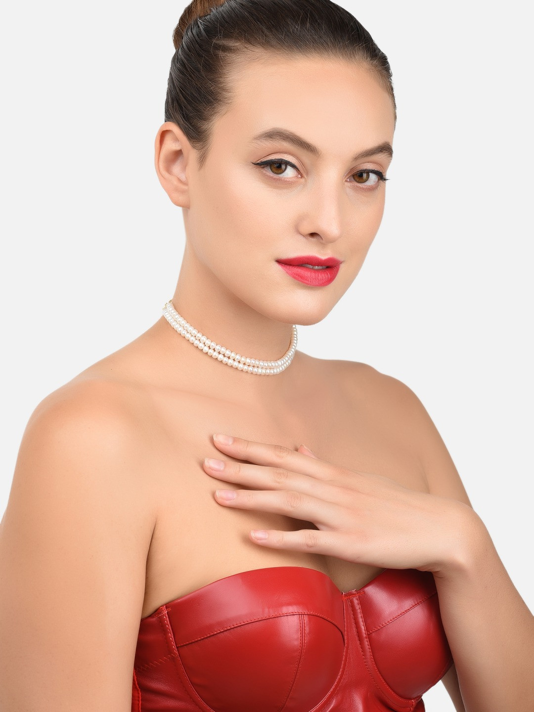 

Zaveri Pearls White Gold-Plated Freshwater Button Pearls Choker Necklace