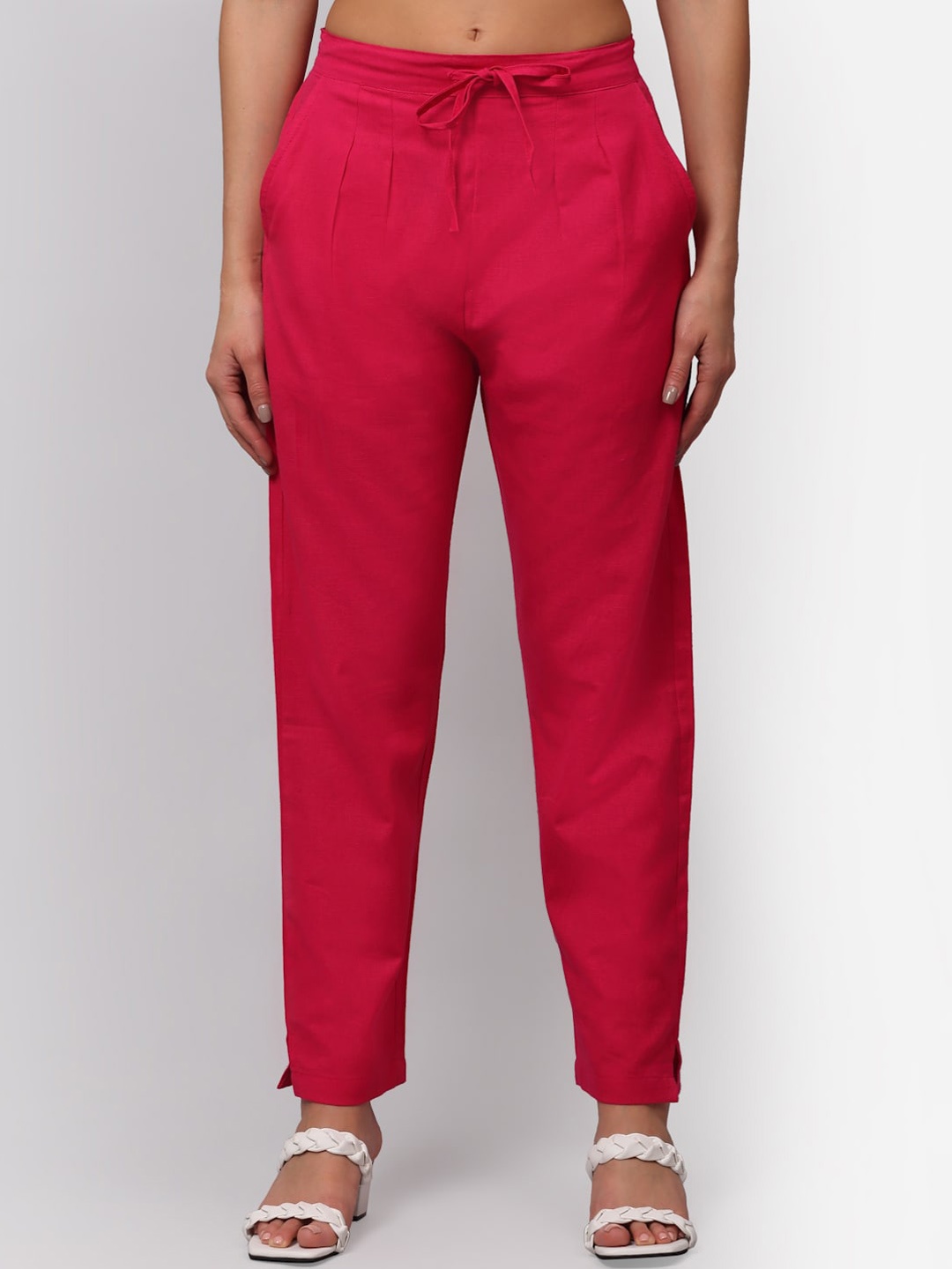 

NEUDIS Women Magenta Tapered Fit Pleated Cigerette Trousers