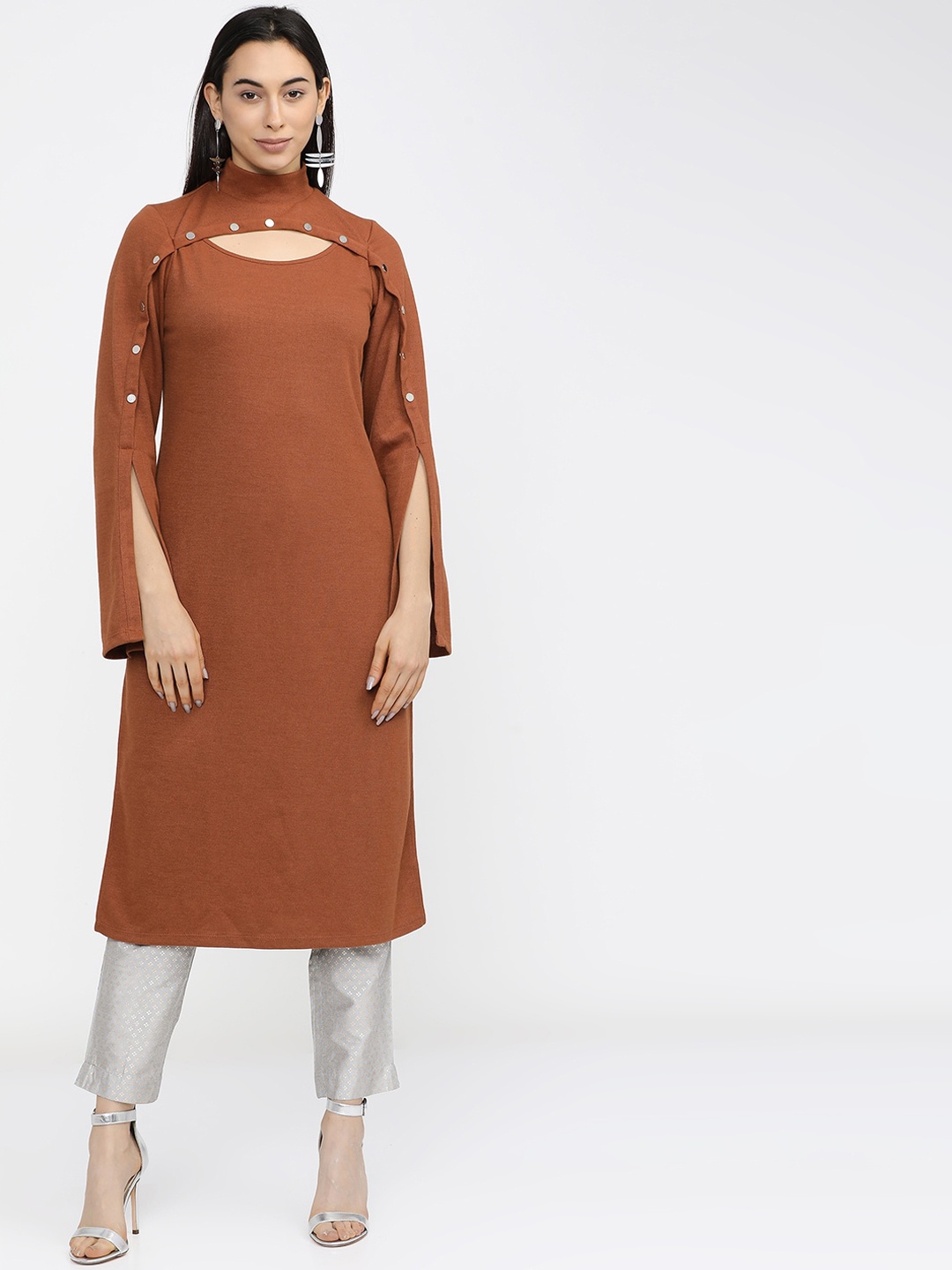 

Vishudh Women Orange Flared Sleeves Thread Work Kurta