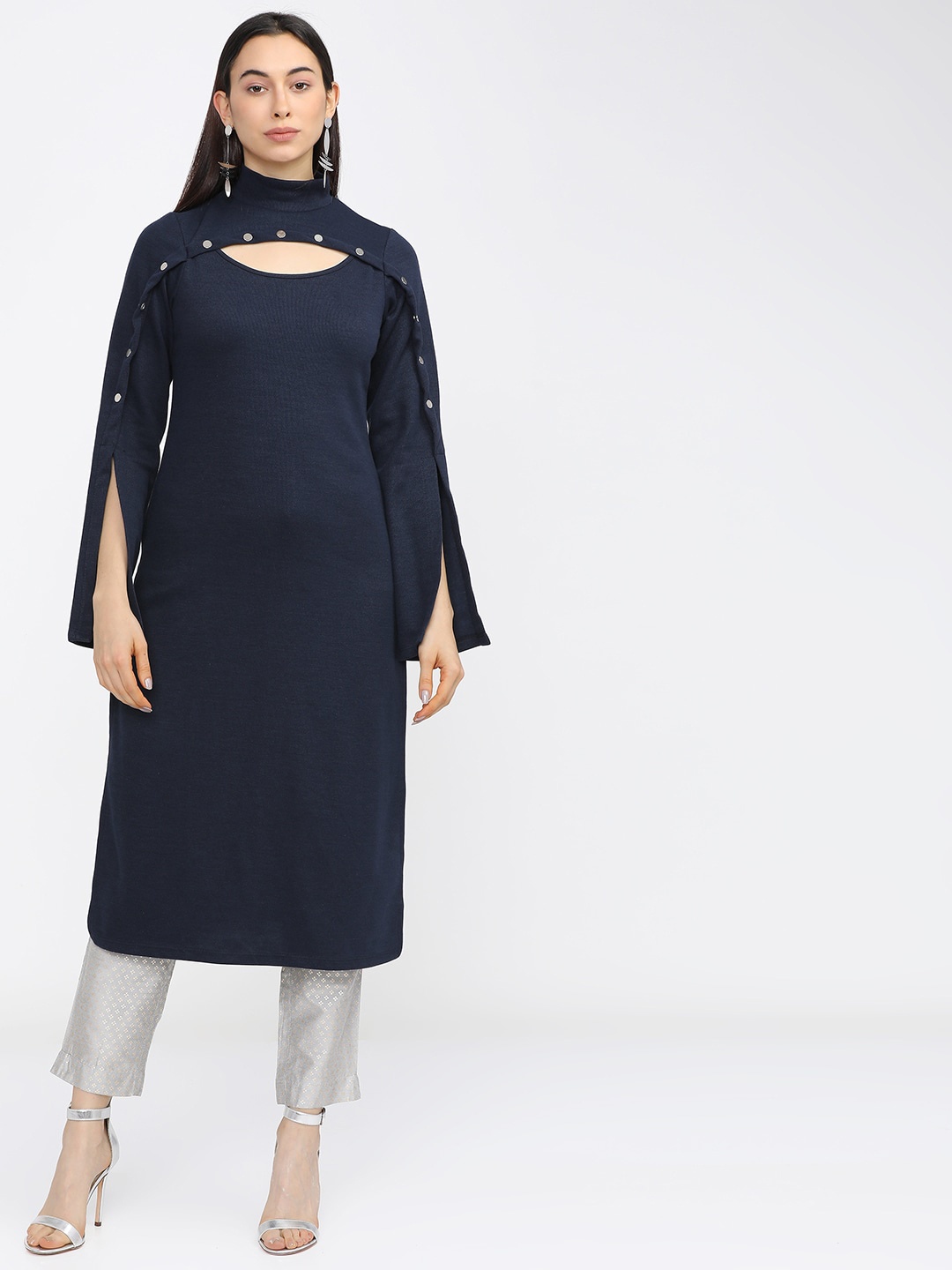 

Vishudh Women Navy Blue Flared Sleeves Thread Work Kurta