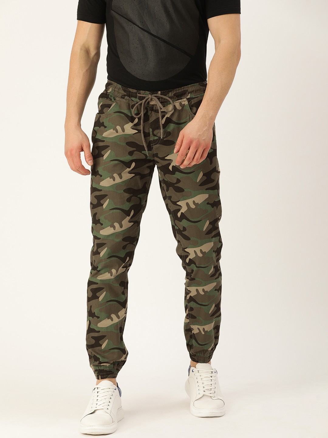 

IVOC Men Olive Green & Black Cotton Camouflage Print Slim Fit Joggers