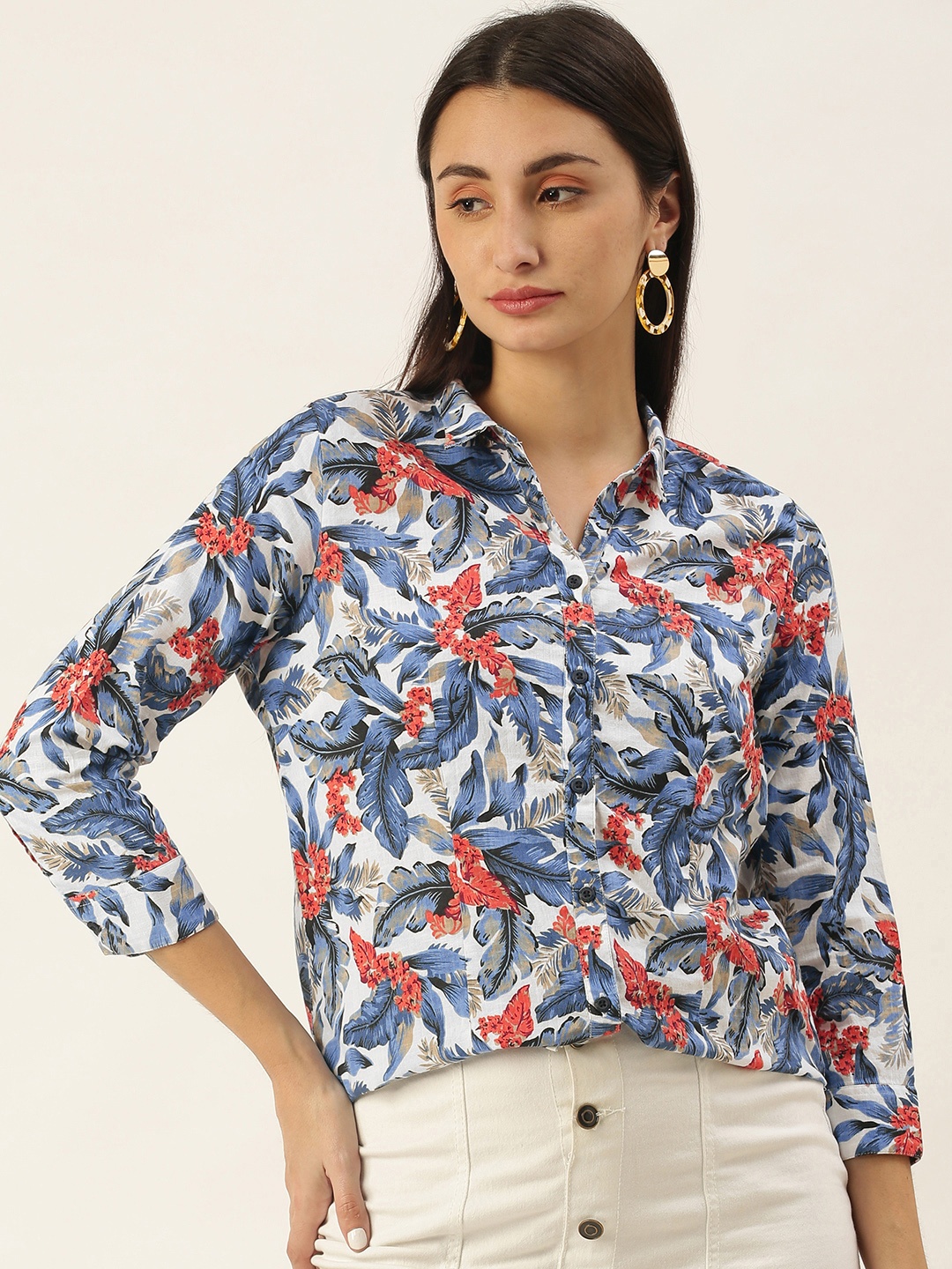 

Bene Kleed Women White & Blue Slim Fit Floral Cotton N9 Anti Bacterial Finish Casual Shirt