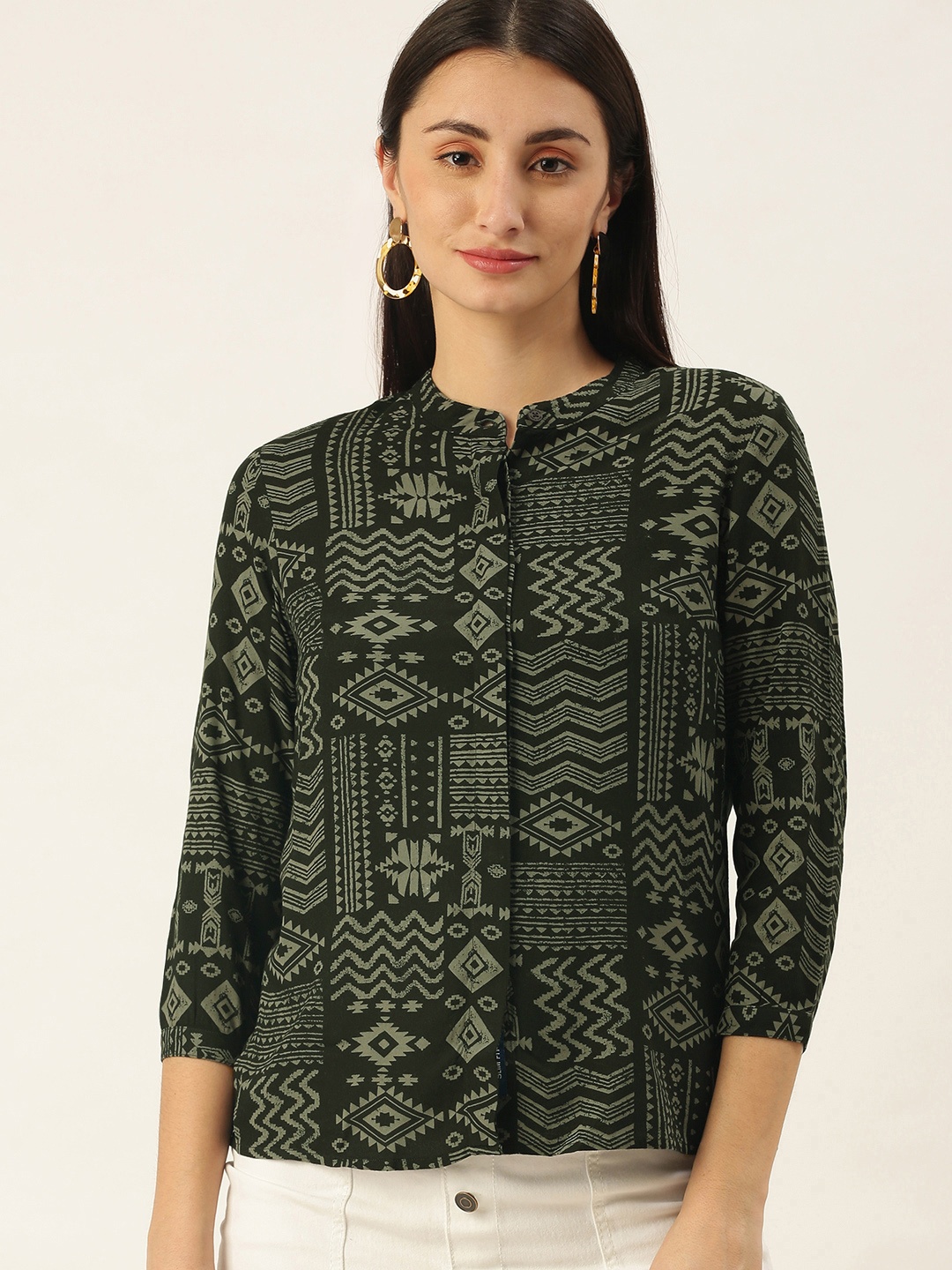 

Bene Kleed Women Green Slim Fit Printed N9 Anti Bacterial Finish Casual Shirt