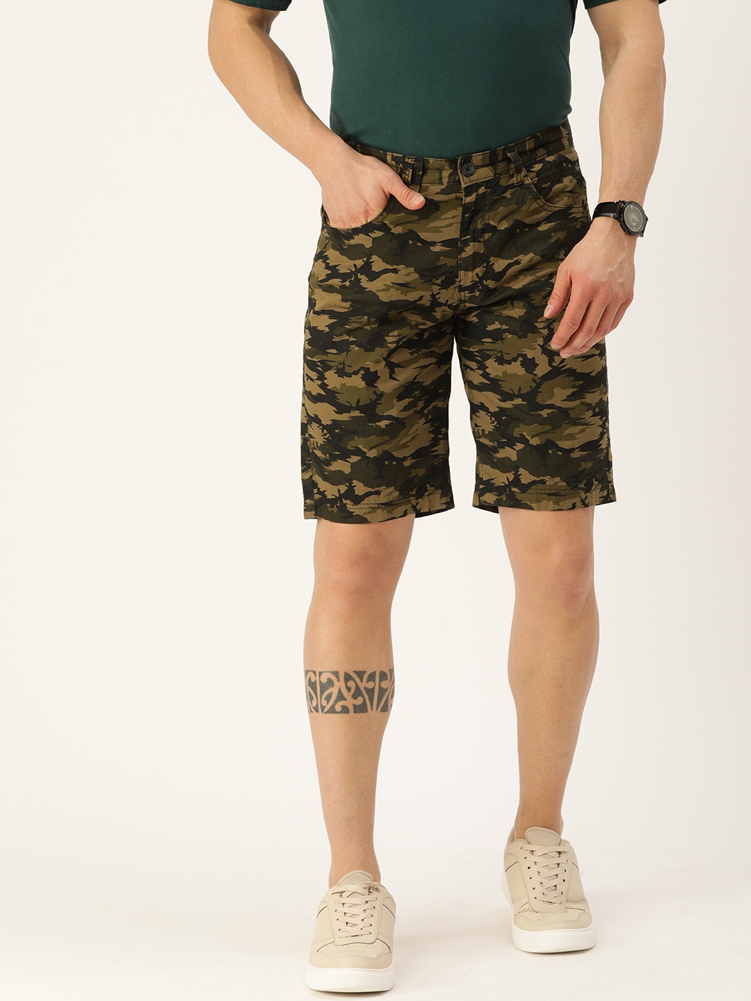 

IVOC Men Olive Green & Black Cotton Camouflage Print Slim Fit Chino Shorts