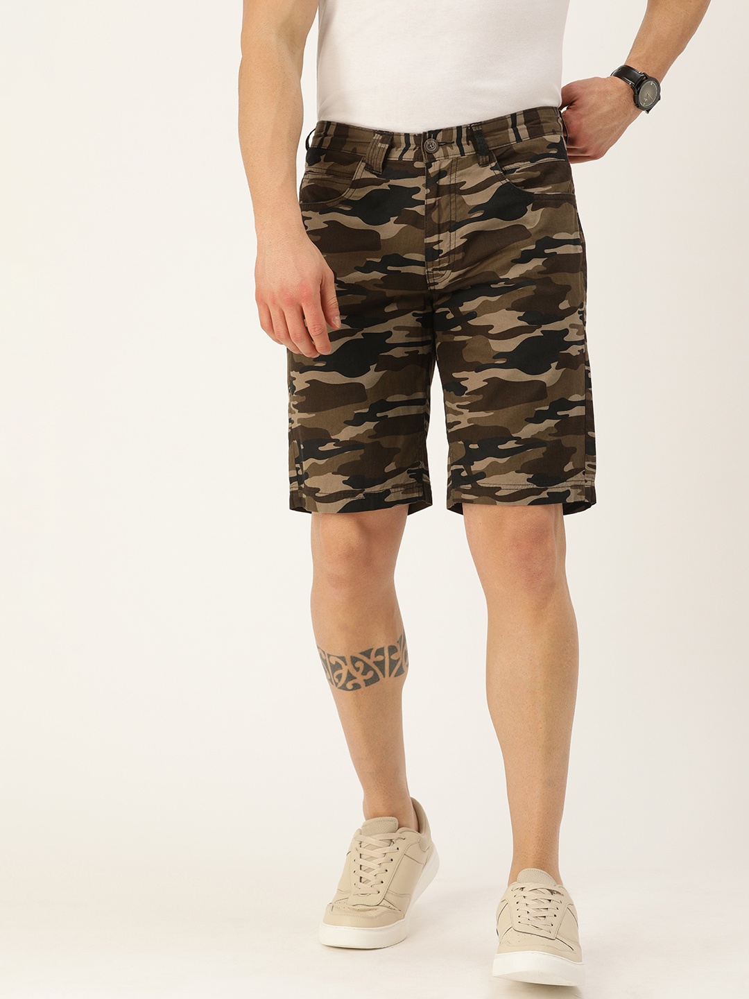 

IVOC Men Olive Brown & Black Cotton Camouflage Print Slim Fit Chino Shorts