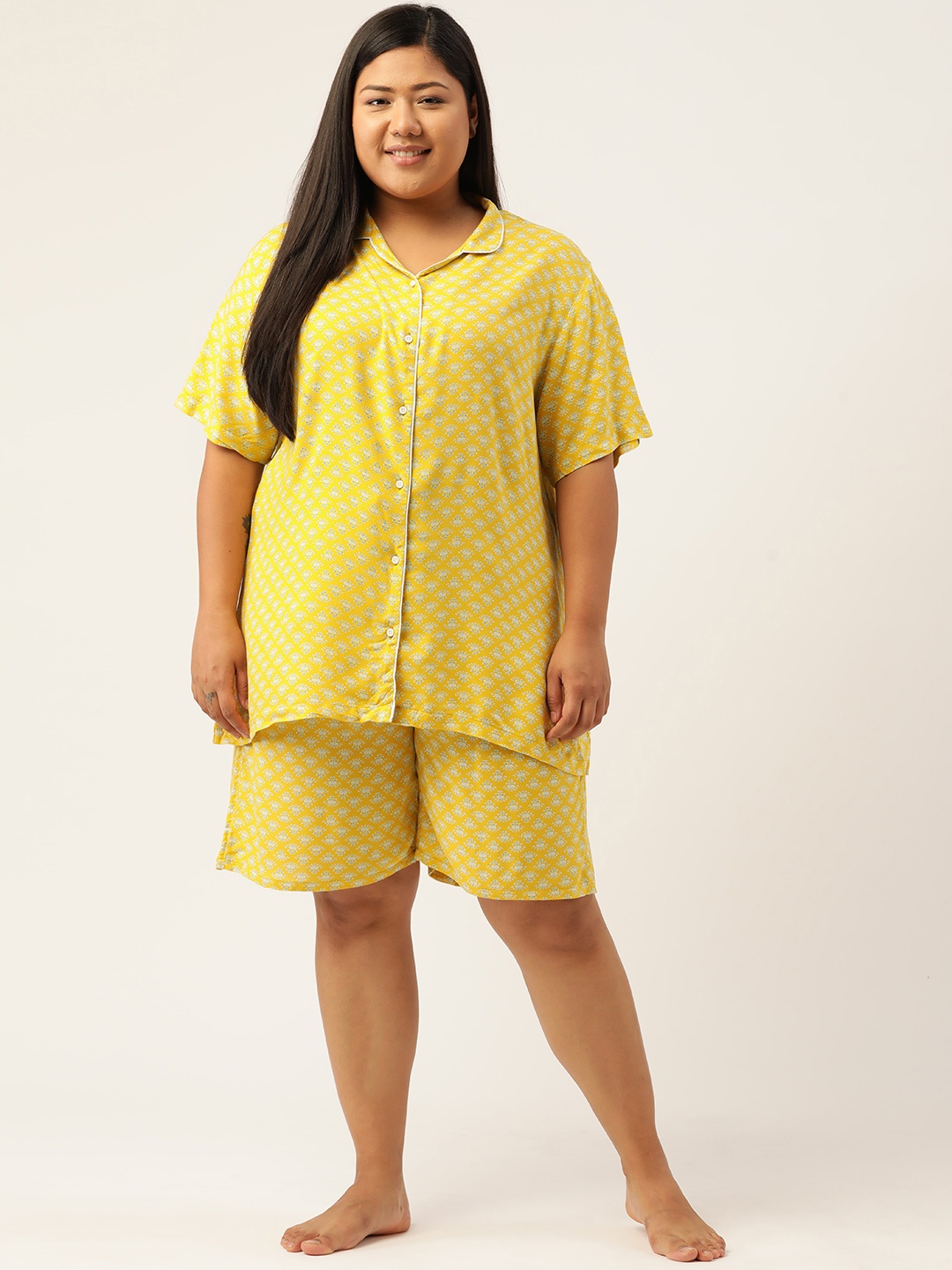 

Bene Kleed Plus Women Yellow Printed N9 Silver Anti-Bacterial Finish Shorts Set