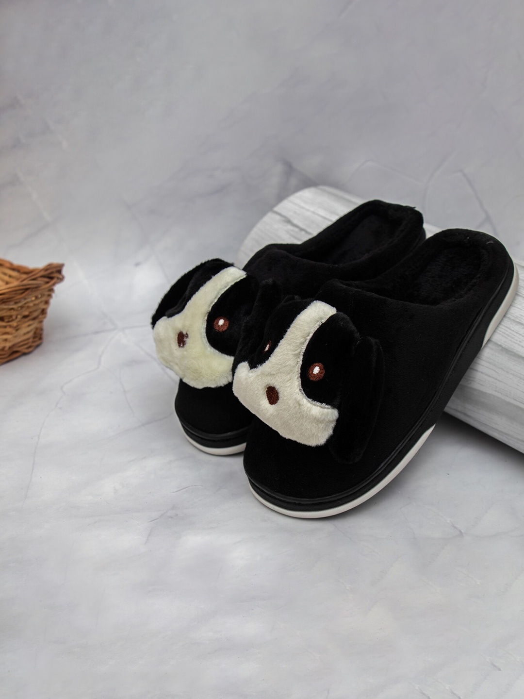 

Brauch Women Black & Off-White Cute Puppy Winter-B Room Slippers