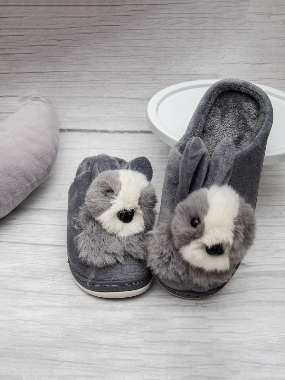 

Brauch Women Grey & White Cute Rabbit Winter-G Furry Room Slippers