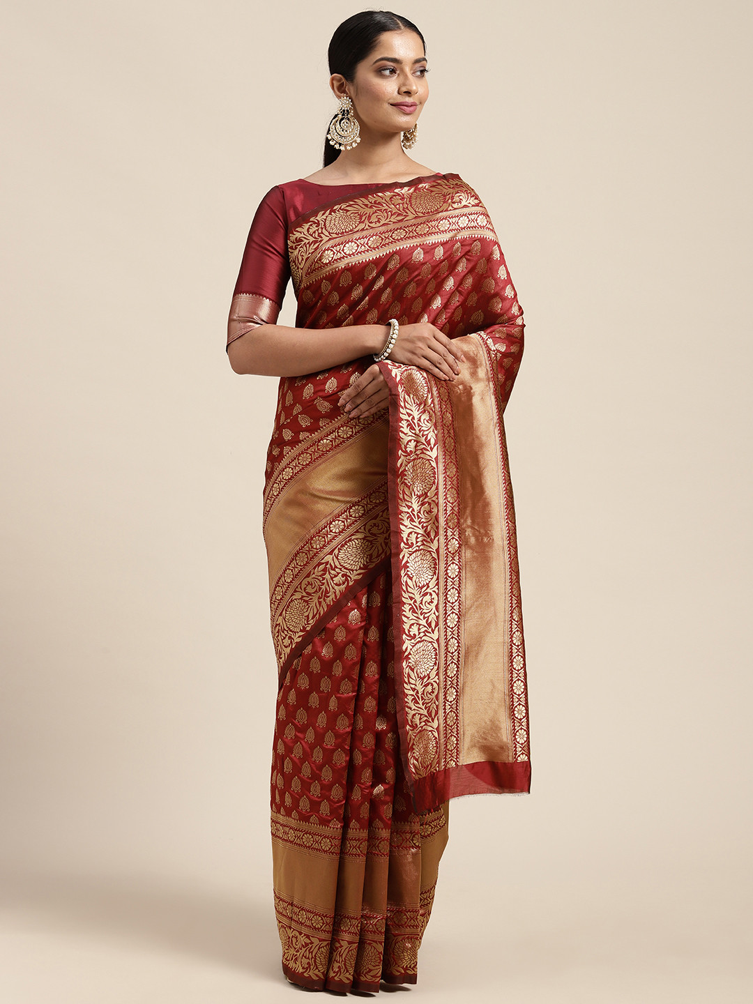 

Mitera Maroon & Gold-Toned Ethnic Motifs Silk Blend Saree