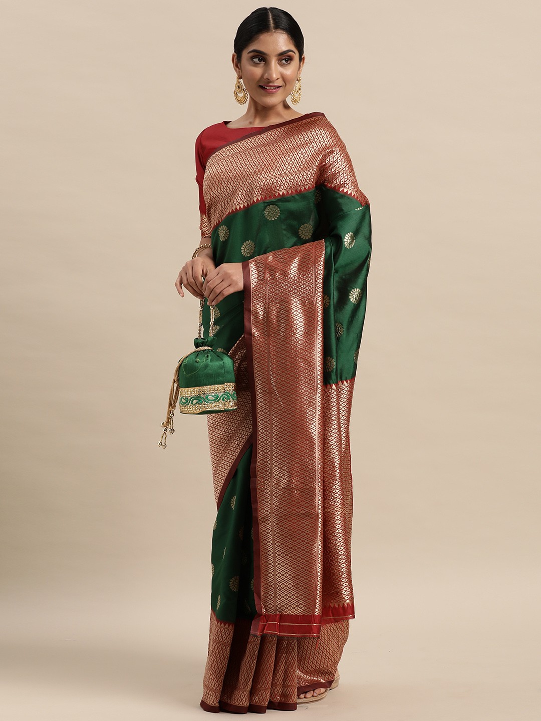 

Mitera Green & Gold-Toned Ethnic Motifs Silk Blend Saree