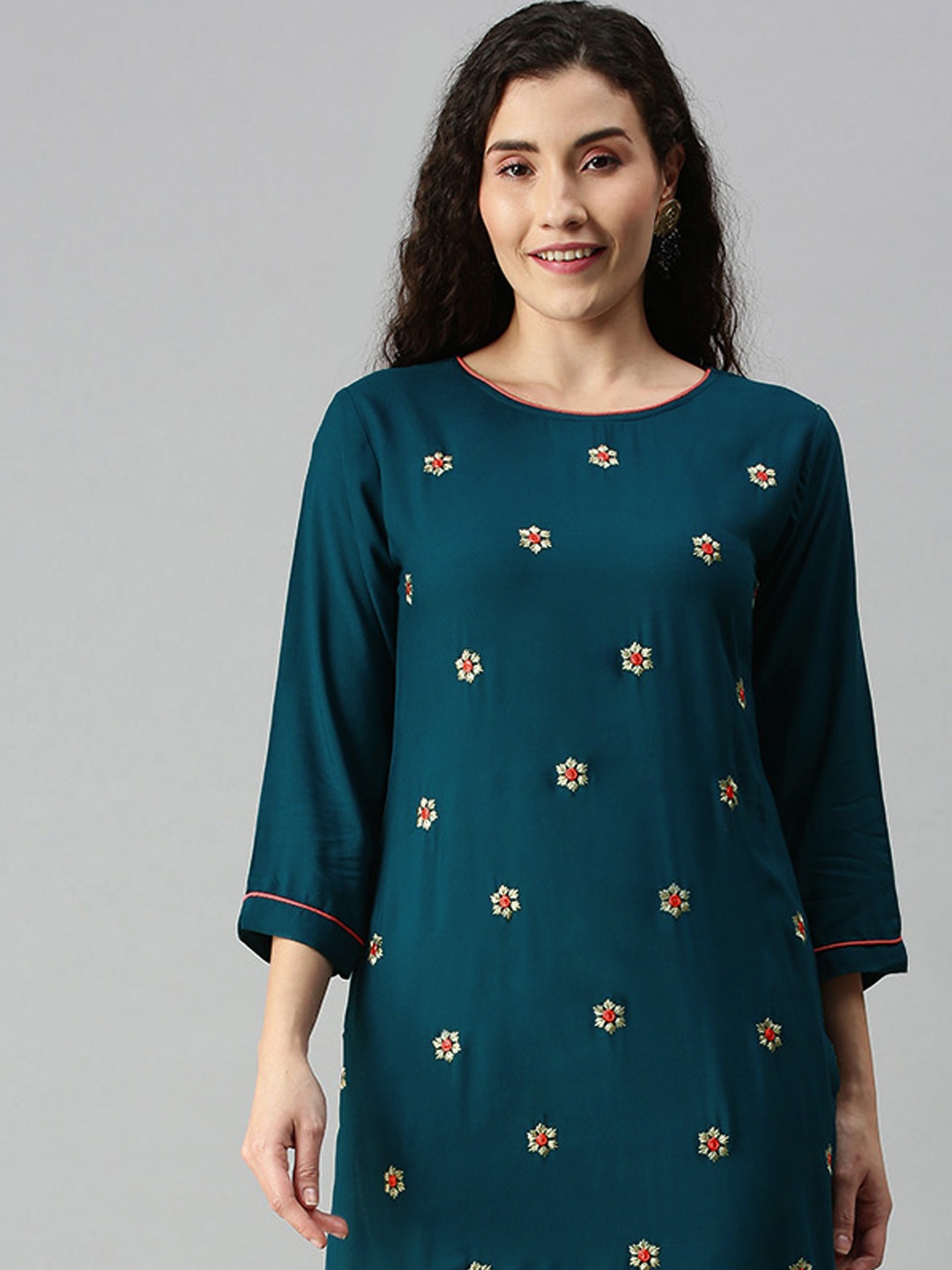 

SANISA Women Teal Blue Floral Embroidered Thread Work Floral Kurta
