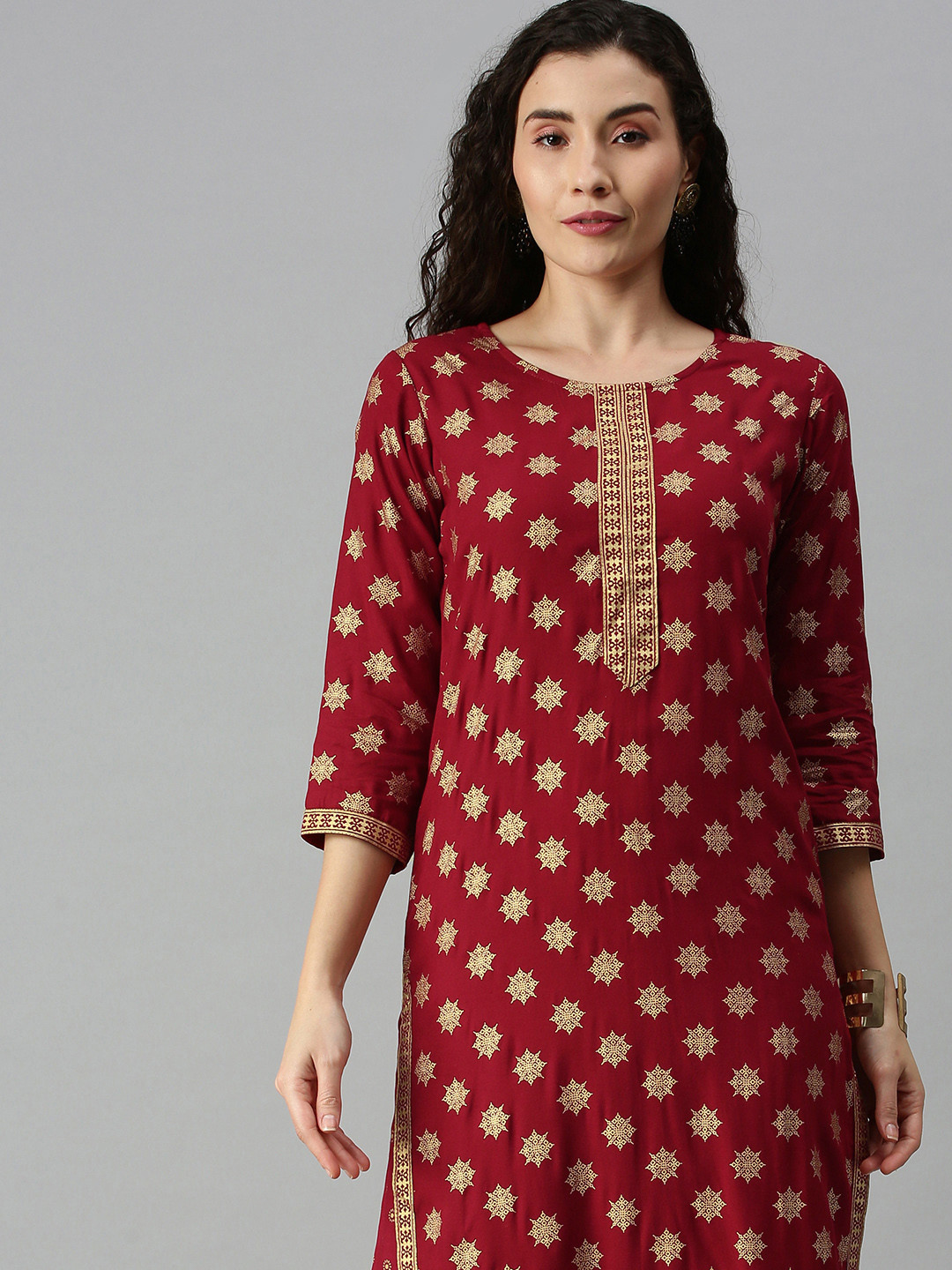 

SANISA Women Maroon Ethnic Motifs Foil Printed Kurta with Palazzos