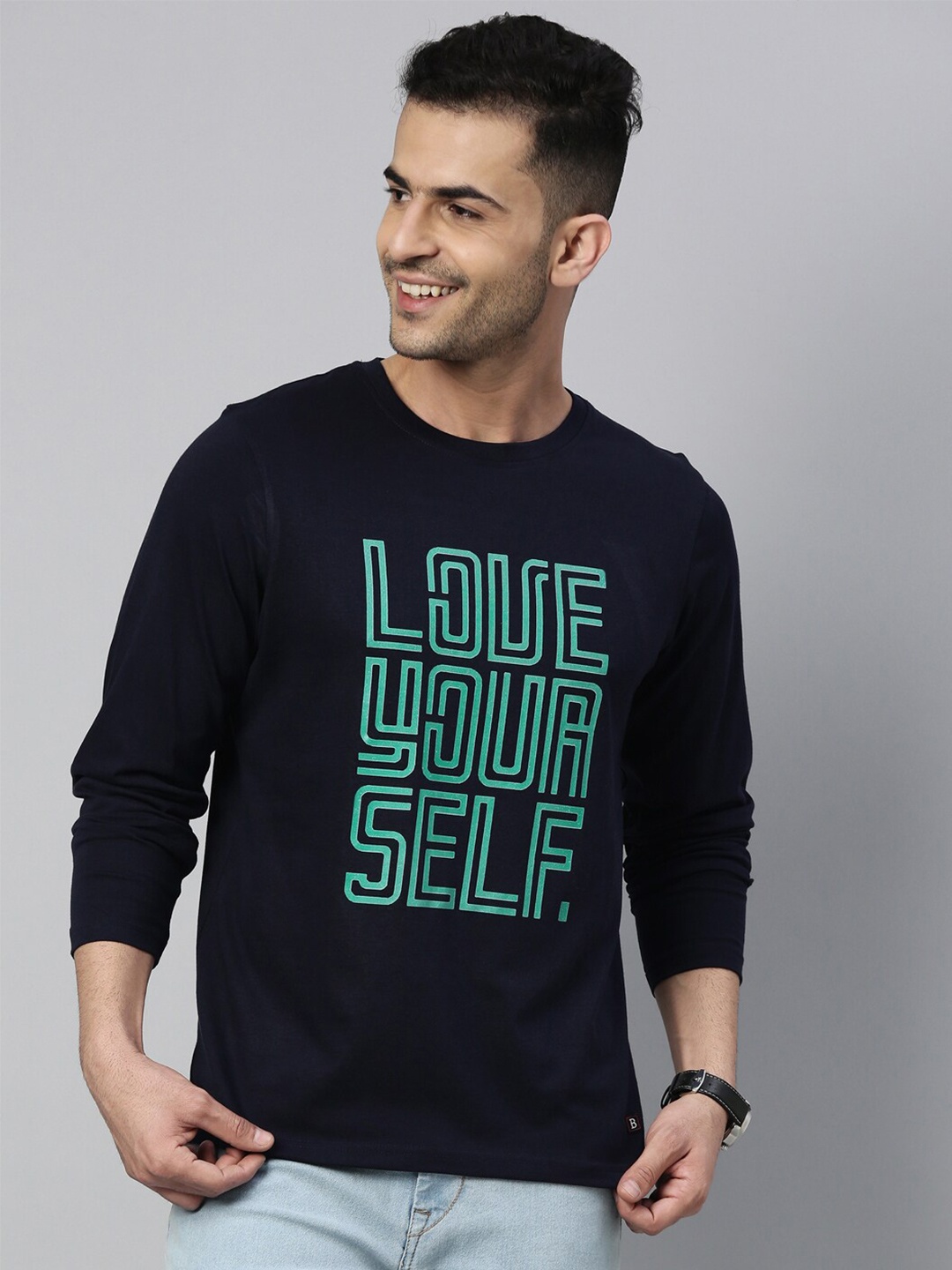

Bushirt Men Navy Blue & Green Typography Printed Pure Cotton T-shirt