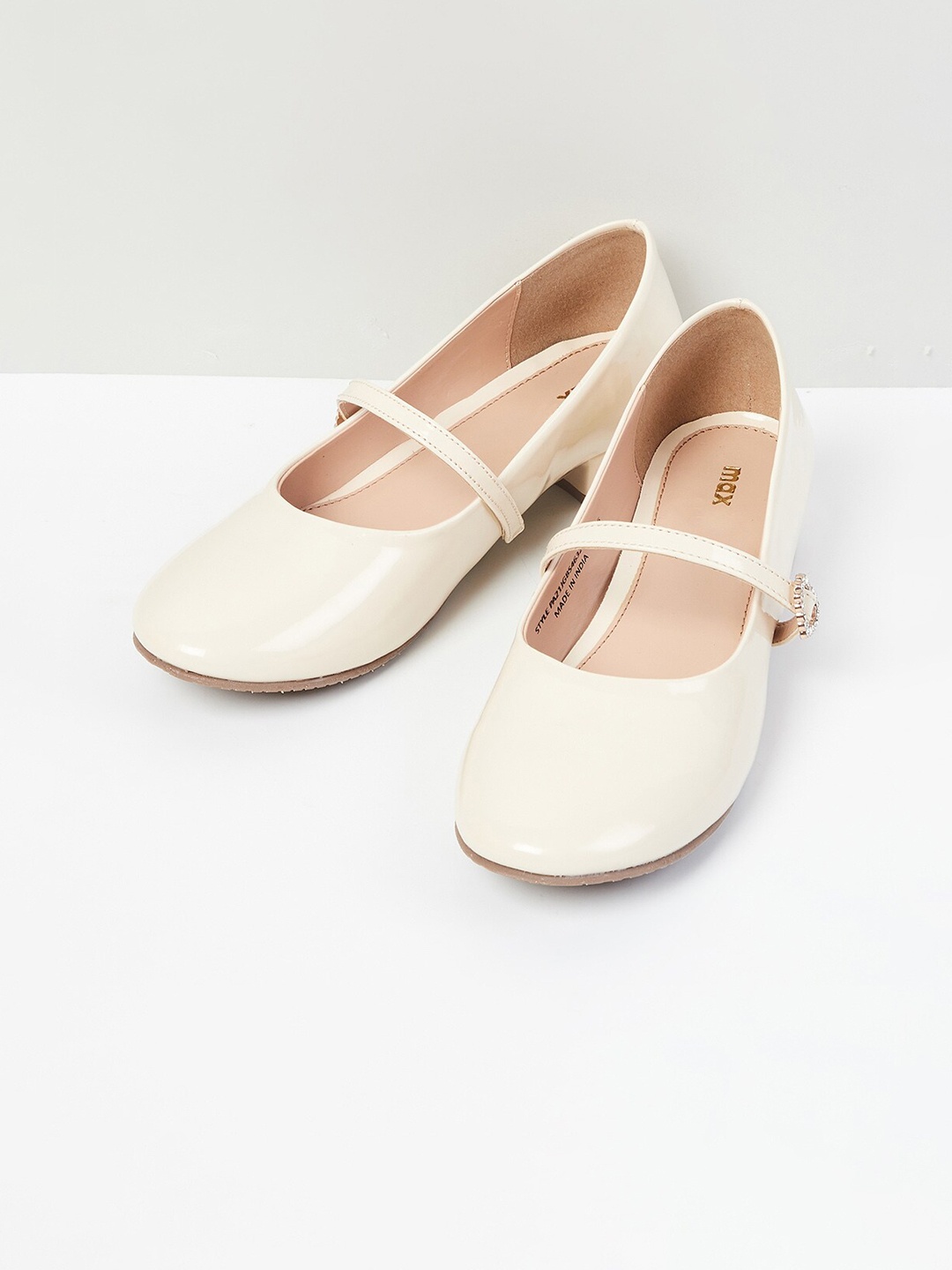 

max Girls Beige Woven Design PU Driving Shoes
