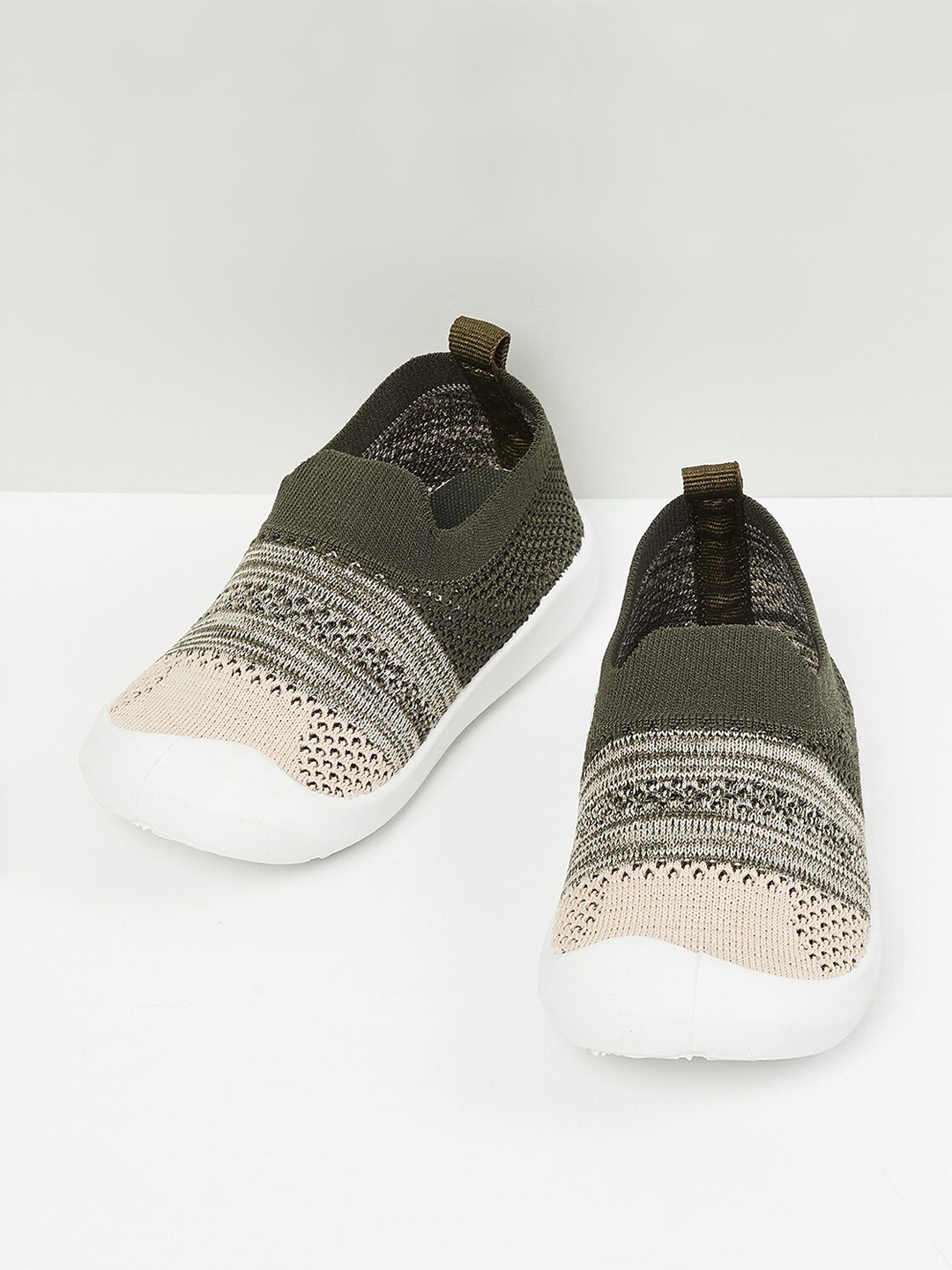 

max Boys Olive Green Woven Design PU Slip-On Sneakers