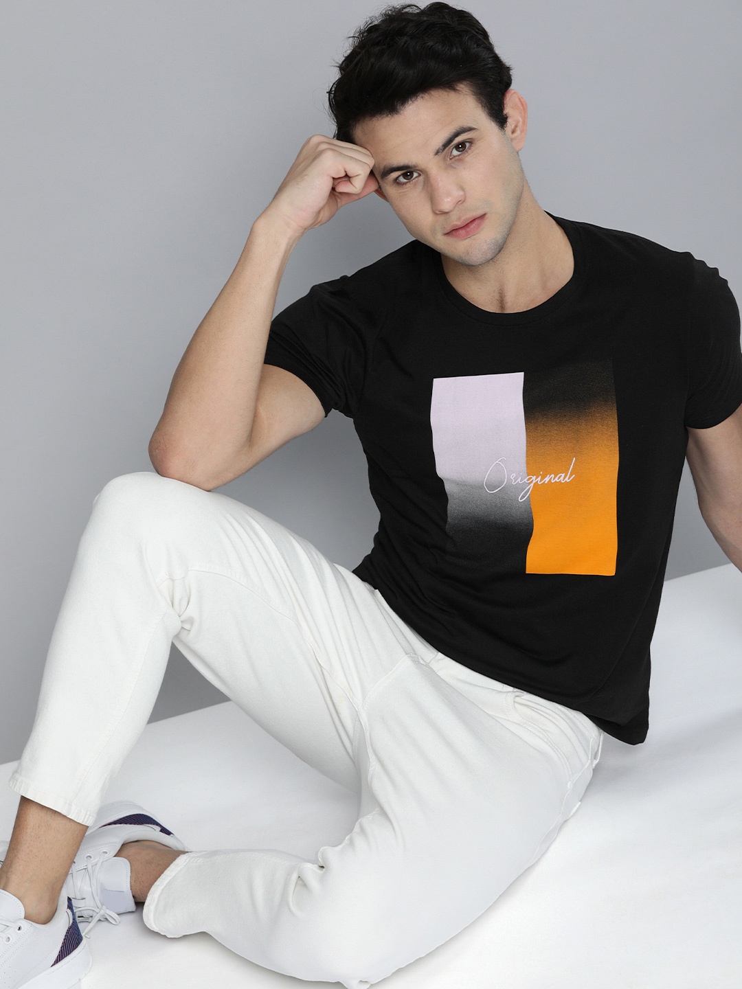 

HERE&NOW Men Black Graphical Printed T-shirt