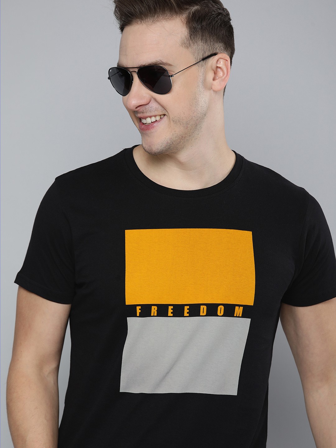 

HERE&NOW Men Black Printed Round Neck T-shirt