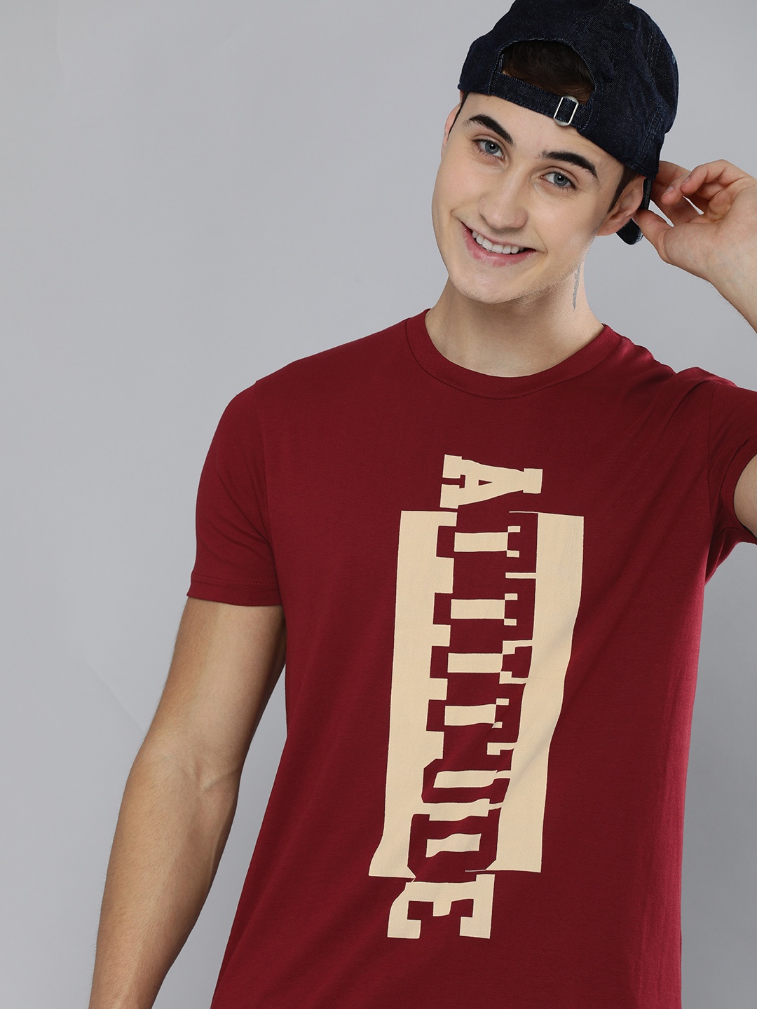 

HERE&NOW Men Maroon Geometrical Printed Casual T-shirt