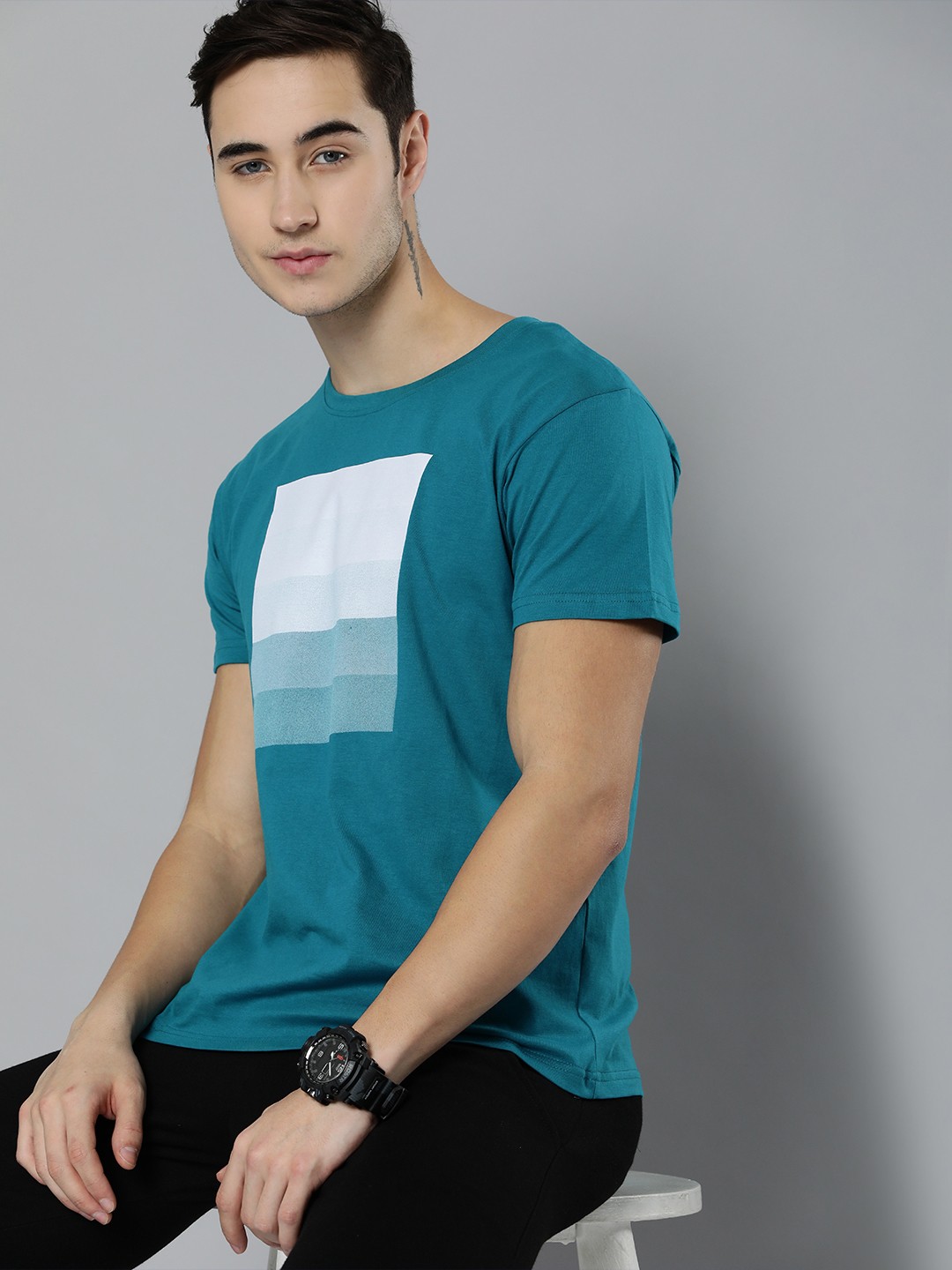 

HERE&NOW Men Teal & White Colourblocked Pure Cotton Round Neck T-shirt