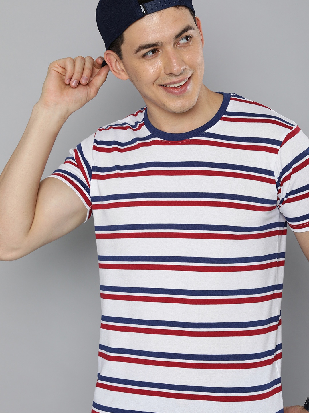 

HERE&NOW Men White & Navy Blue Striped T-shirt