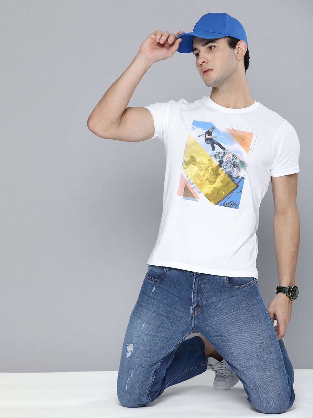 

HERE&NOW Men White Graphical Printed Pure Cotton Regular T-shirt