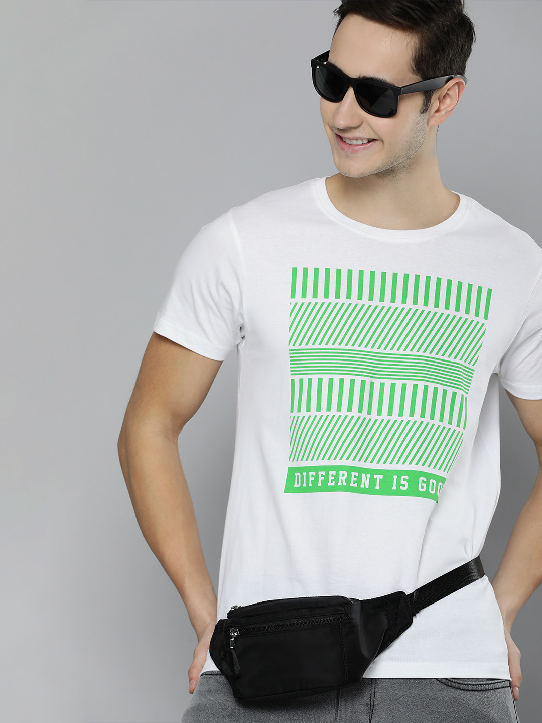 

HERE&NOW Men White & Green Printed T-shirt
