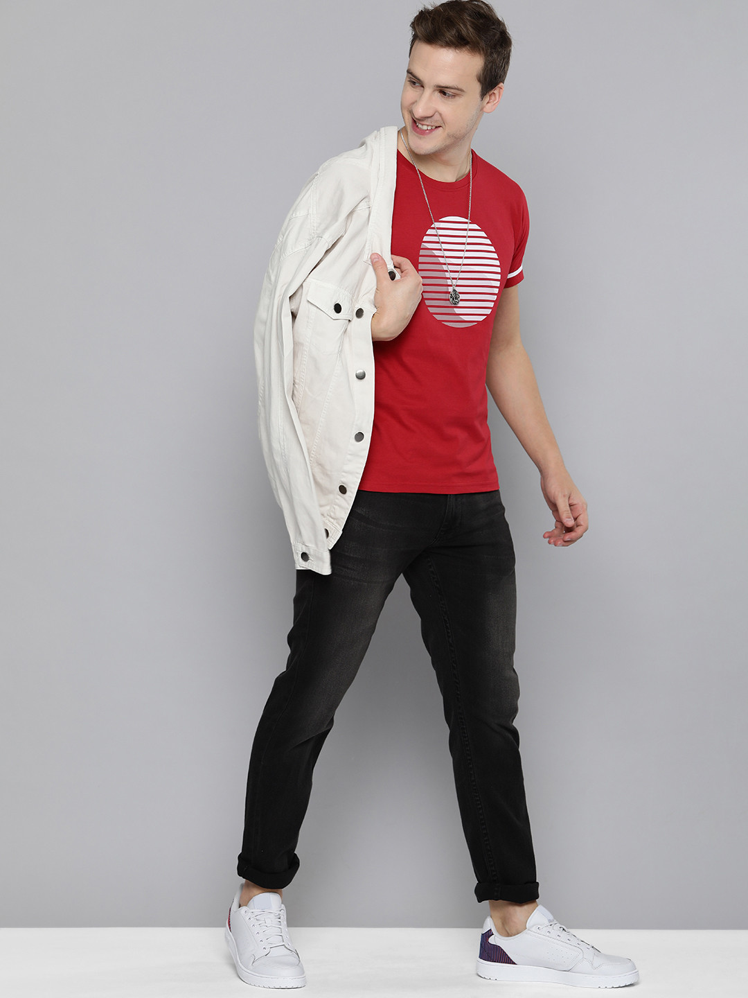 

HERE&NOW Men Red Printed Round Neck Pure Cotton T-shirt