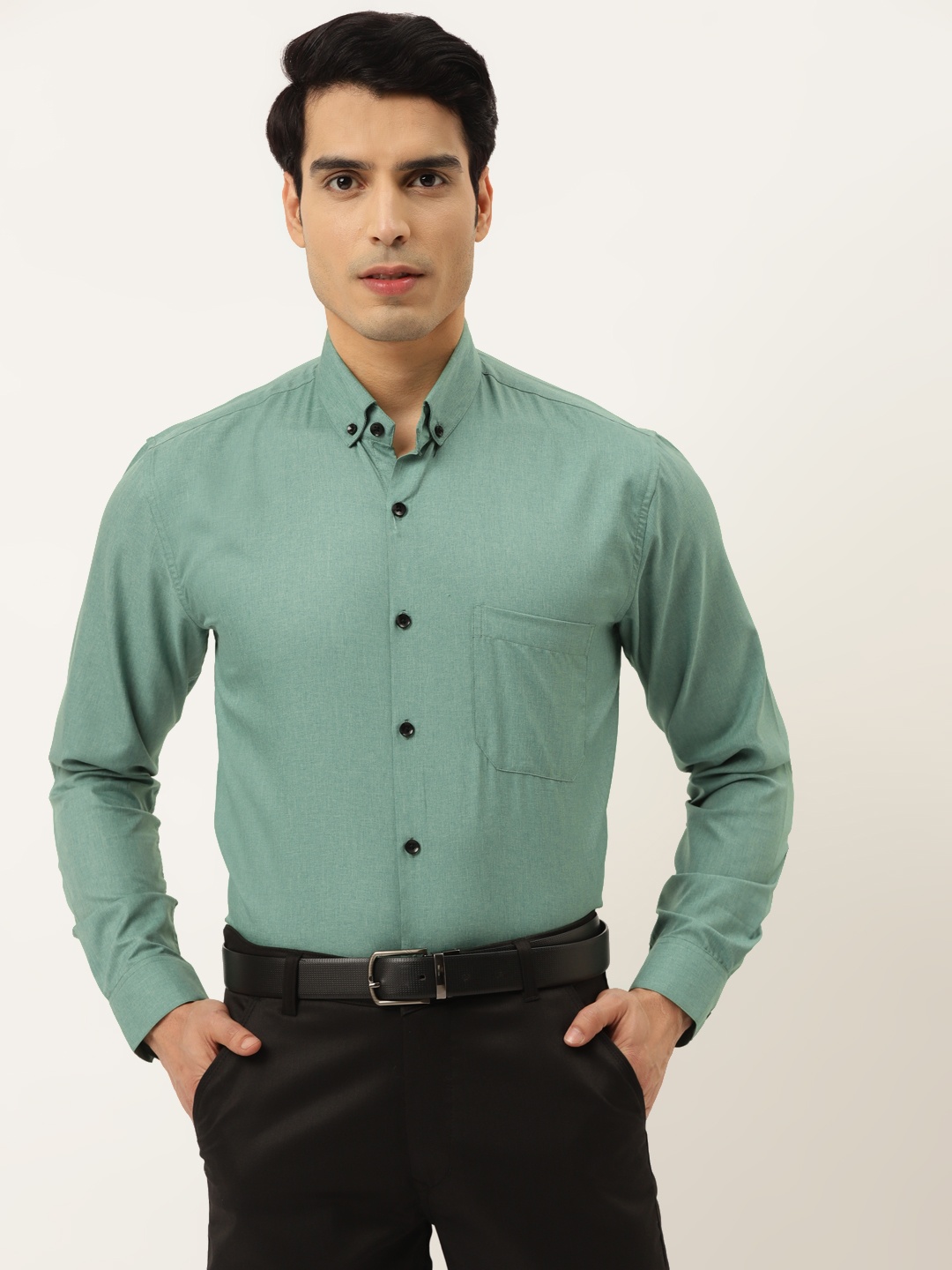 

JAINISH Men Green Solid Pure Cotton Comfort Fit Formal Shirt