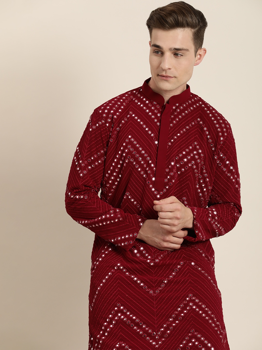 

VASTRAMAY Men Maroon Embroidered Mirror Work Kurta with Pyjamas