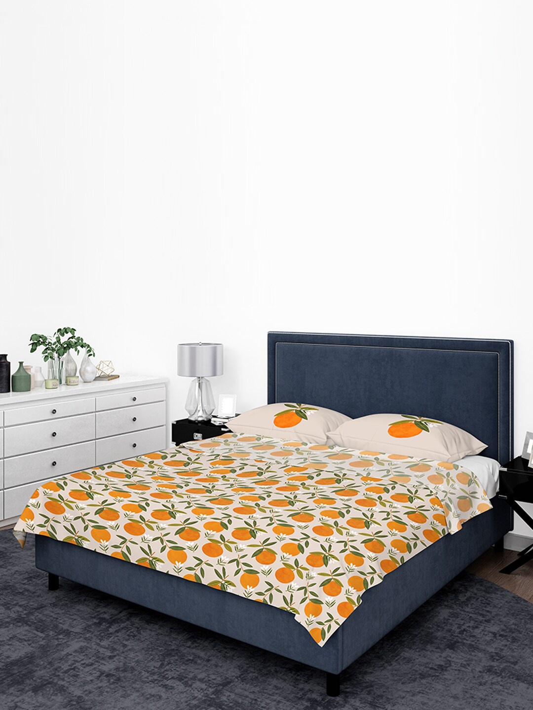 

happywagon White & Orange Floral 300 TC Queen Bedsheet with 2 Pillow Covers